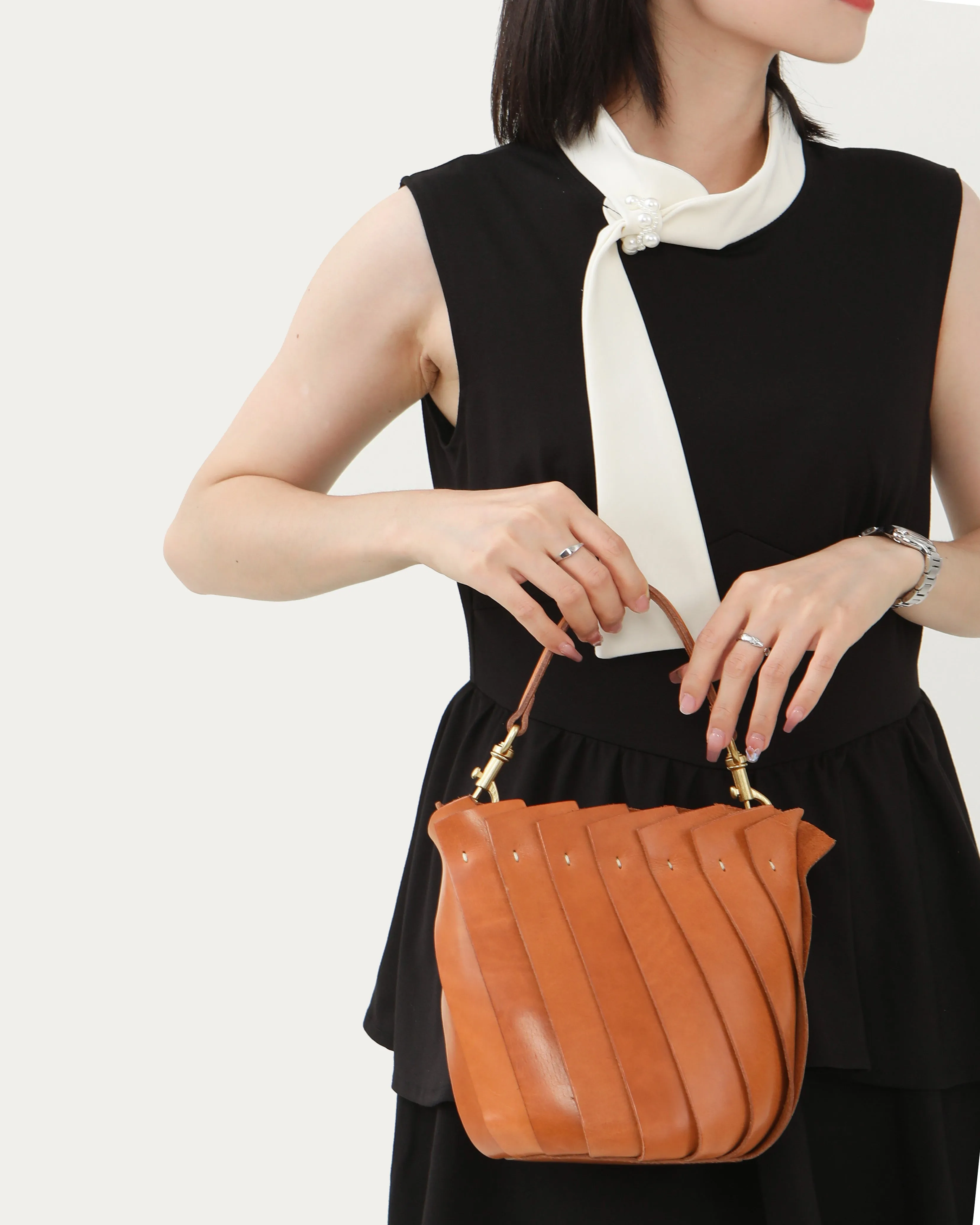 Bloom Bucket Tote - Chestnut