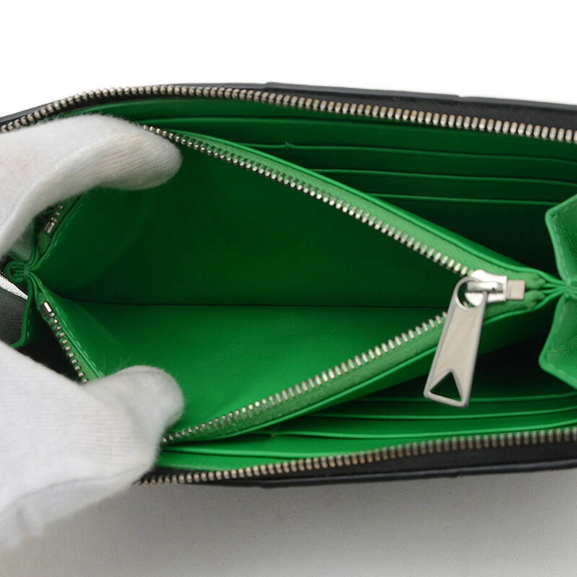 Bottega Veneta Leather Long Wallet (Bi-Fold) (Pre-Owned)