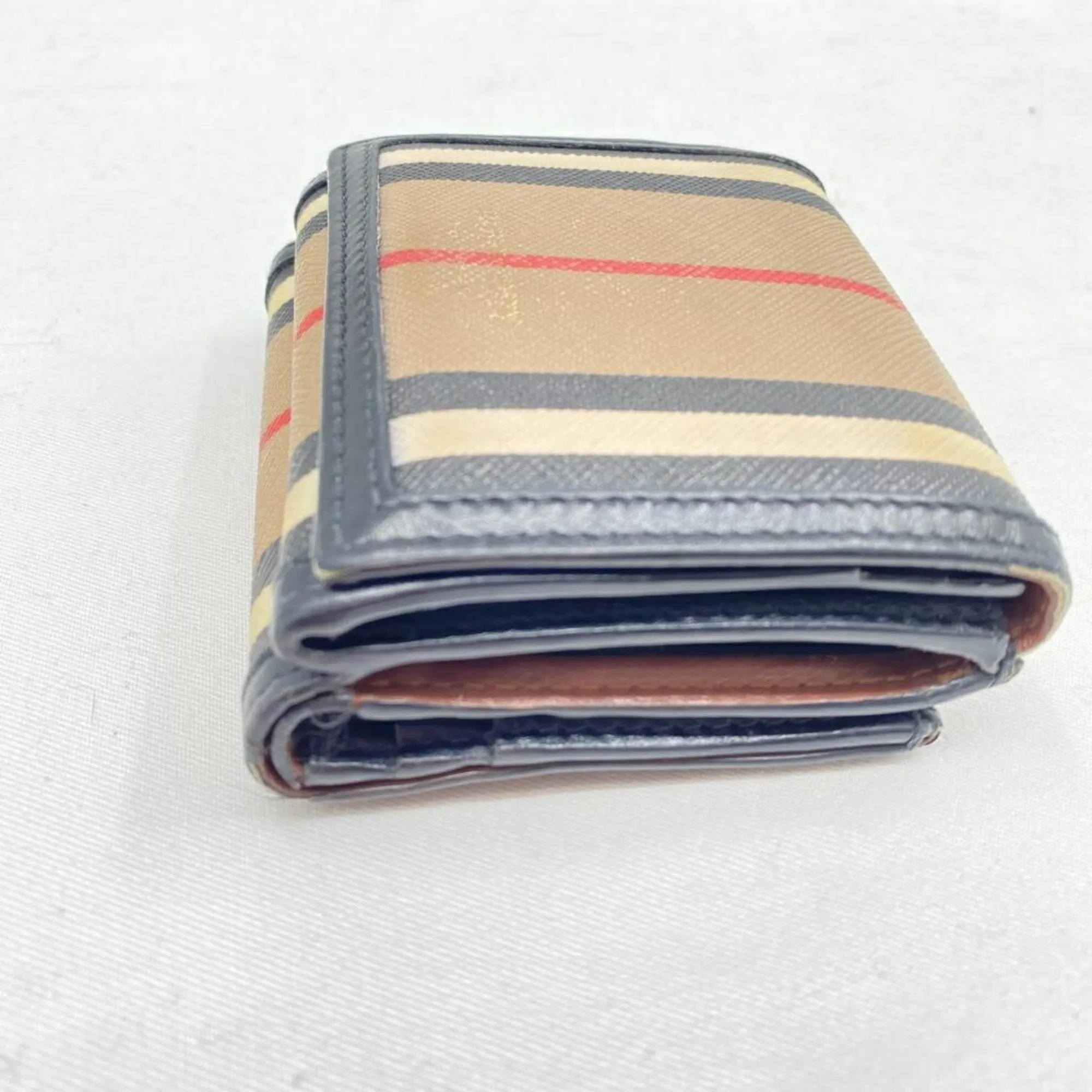 Burberry Wallet (Tri-Fold) (Pre-Owned)