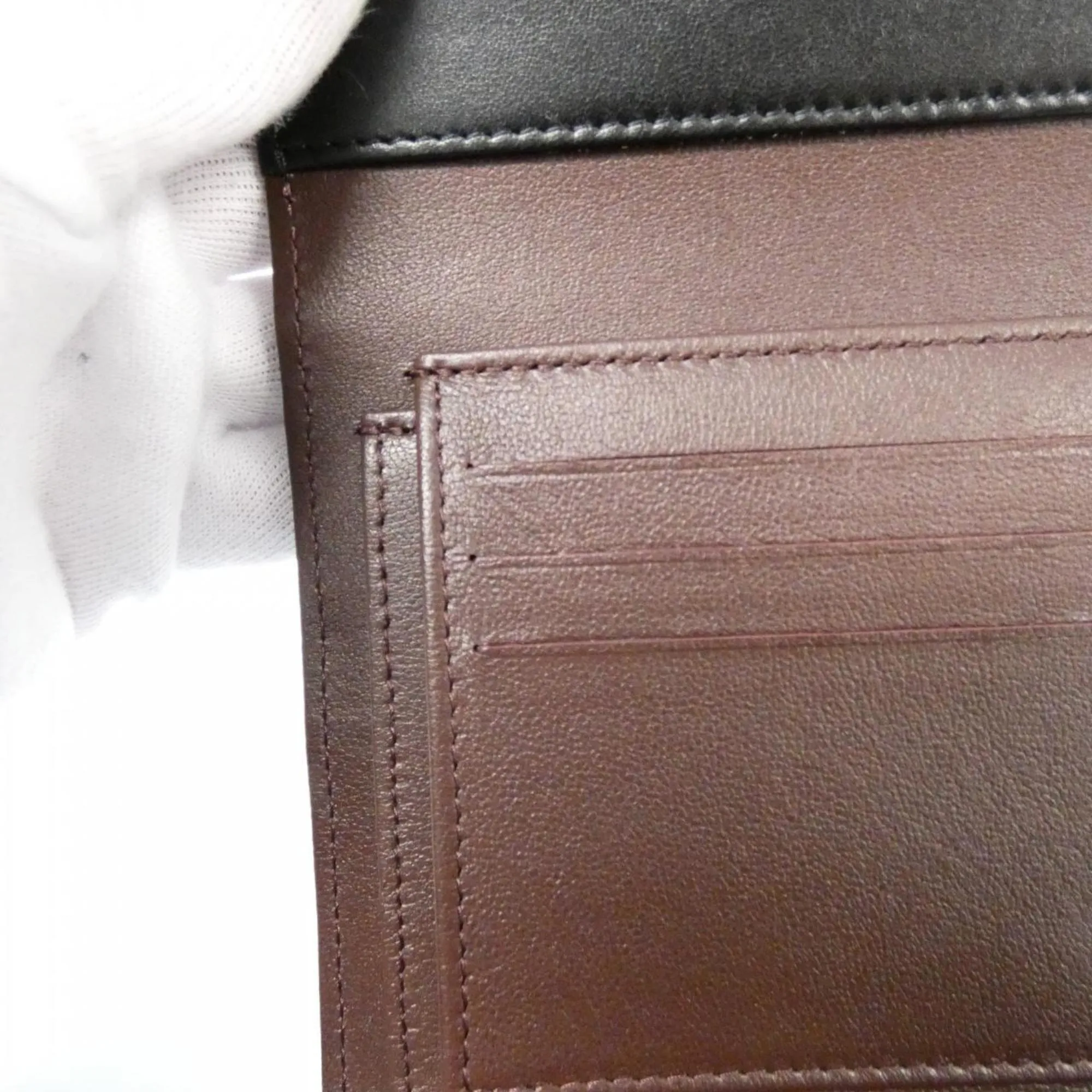 Chanel  gold Leather Wallet (Tri-Fold) (Pre-Owned)