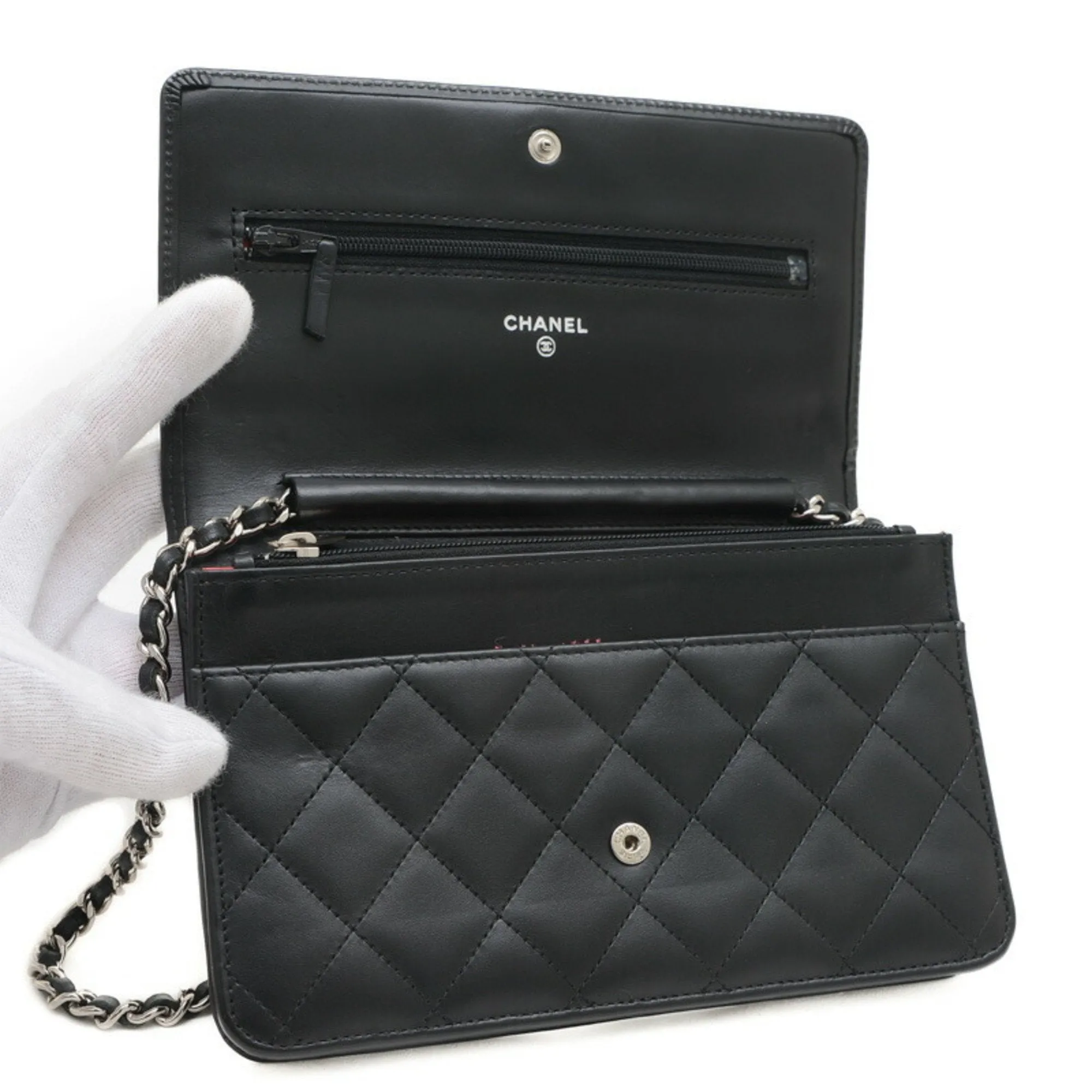 Chanel Leather Chain/Shoulder Wallet (Pre-Owned)