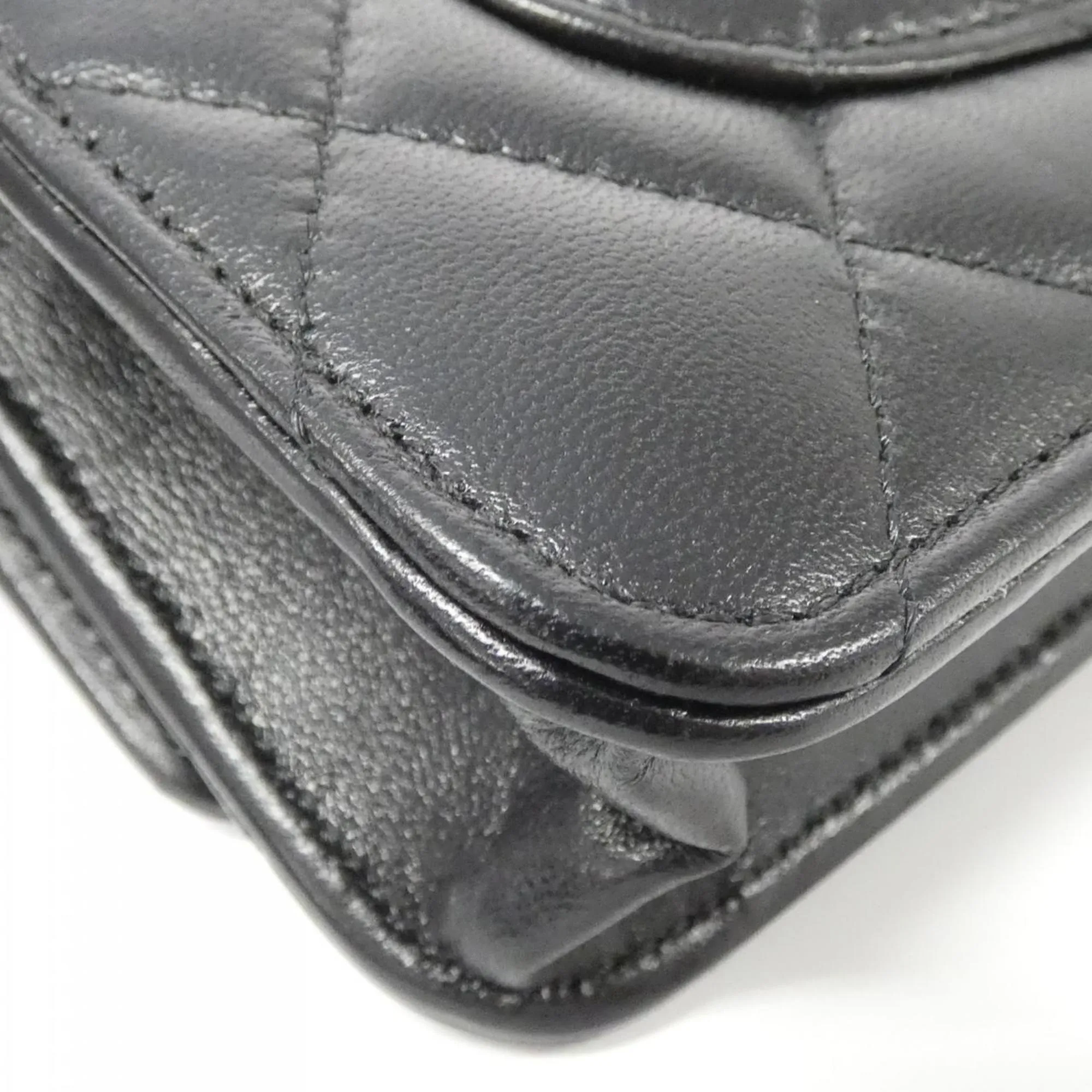 Chanel  Leather Chain/Shoulder Wallet (Pre-Owned)
