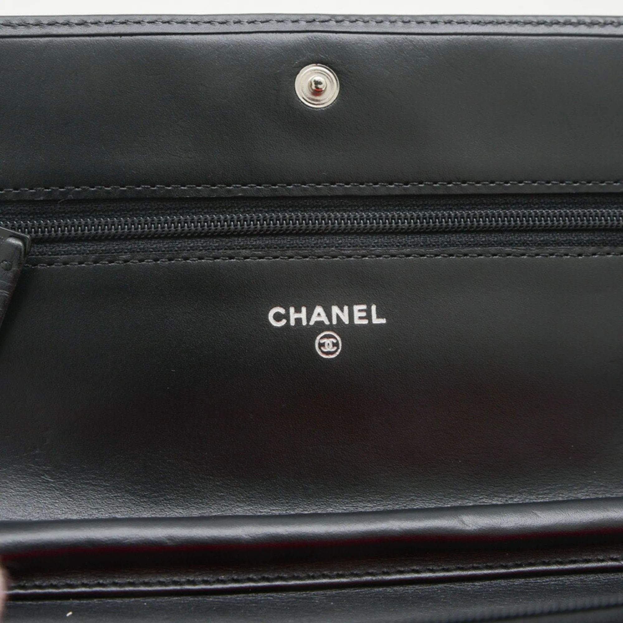 Chanel Leather Chain/Shoulder Wallet (Pre-Owned)