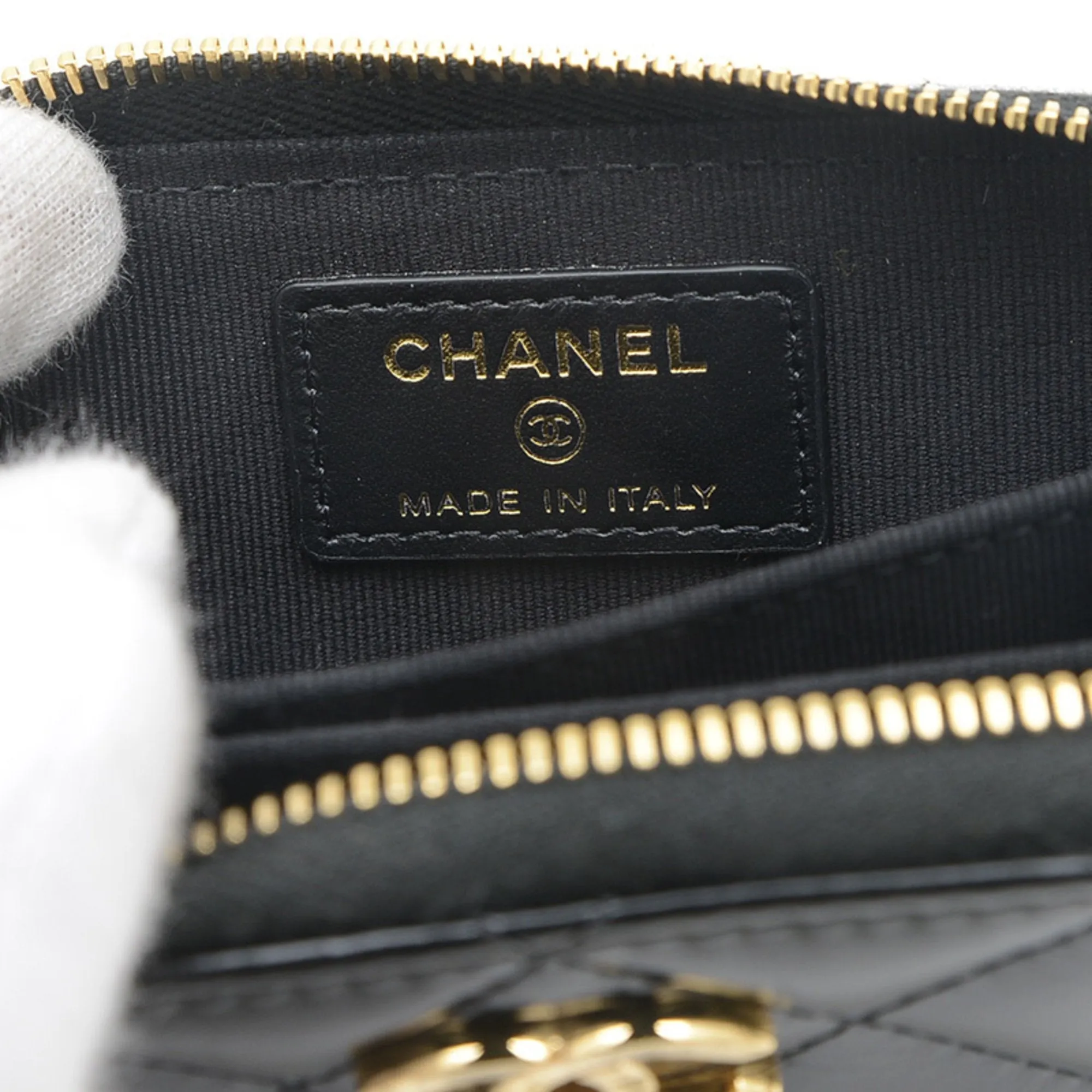 Chanel Leather Coin Purse/Coin Case (Pre-Owned)
