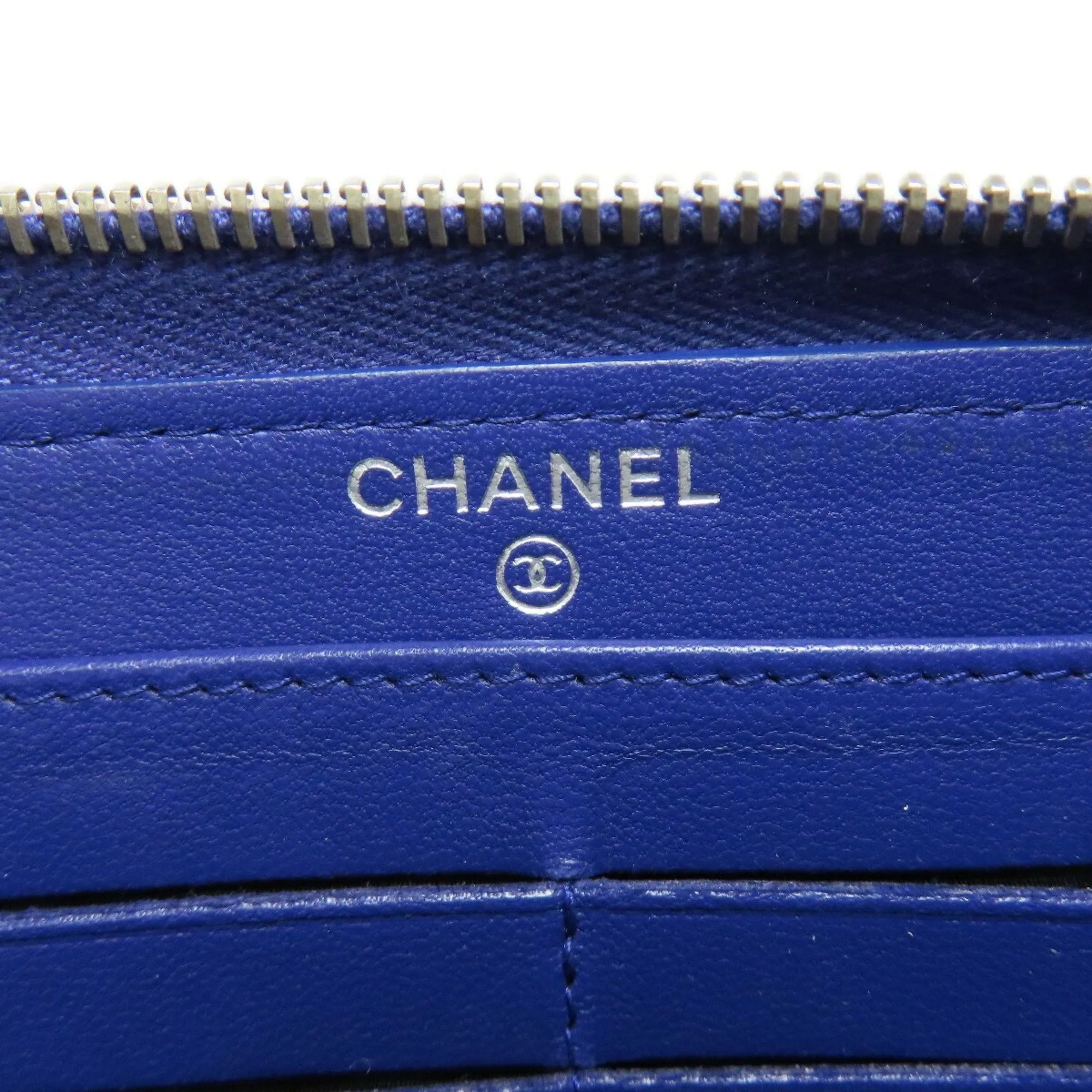 Chanel Leather Long Wallet (Bi-Fold) (Pre-Owned)