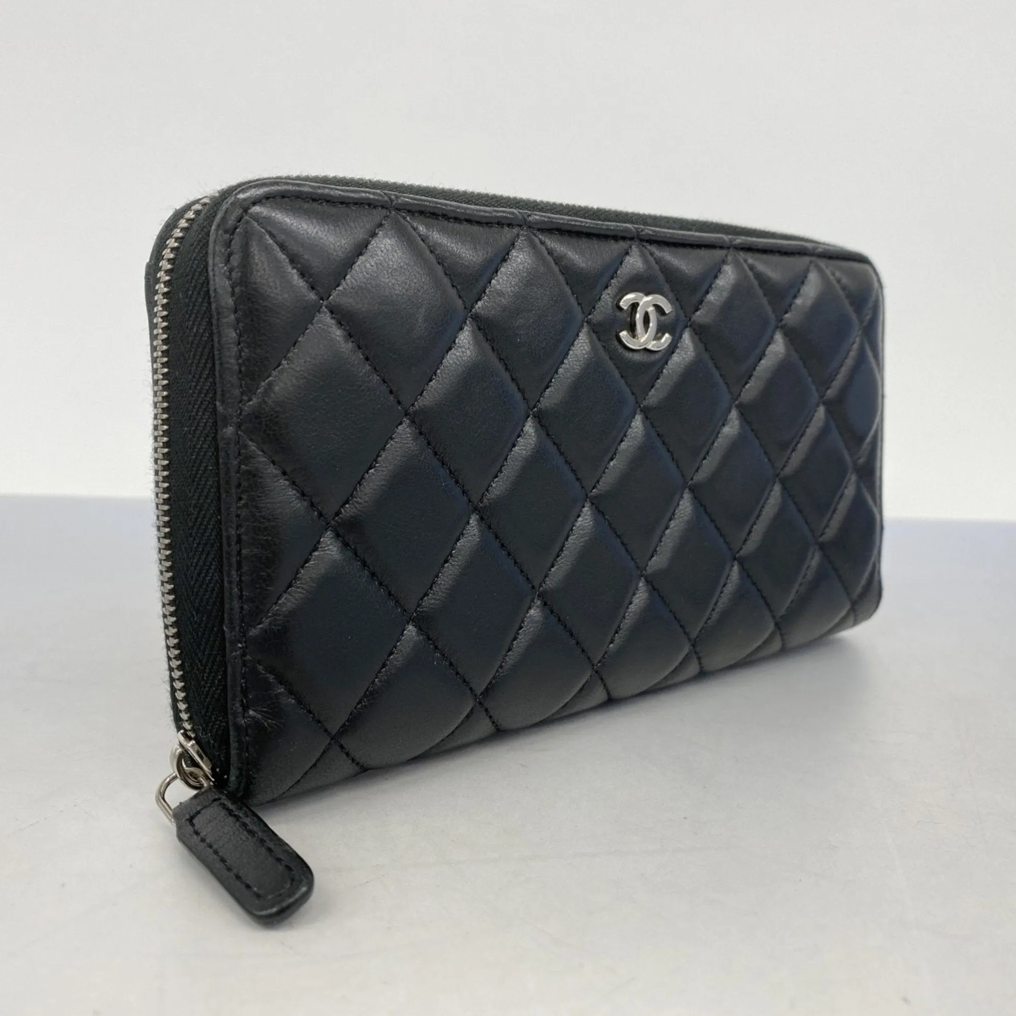 Chanel Leather Long Wallet (Bi-Fold) (Pre-Owned)