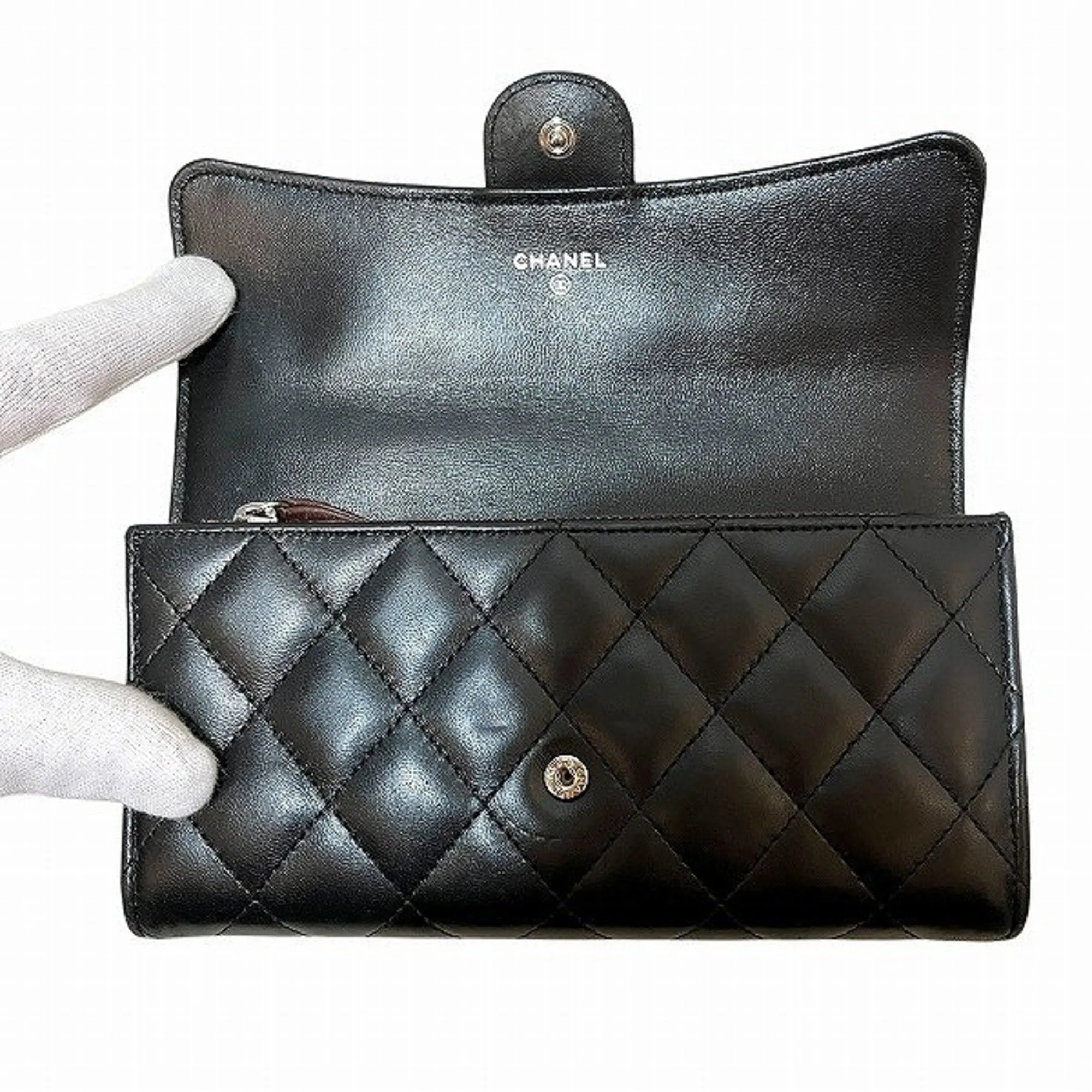 Chanel Leather Long Wallet (Bi-Fold) (Pre-Owned)