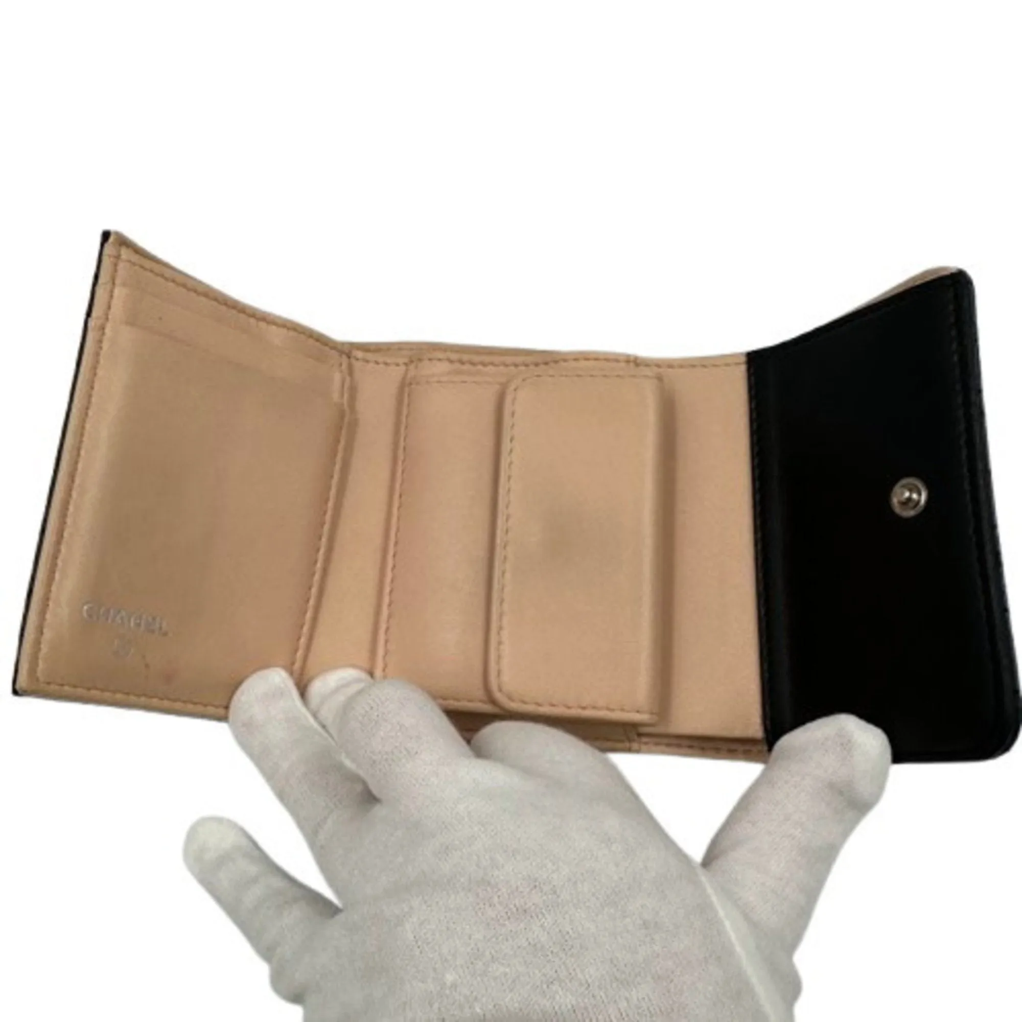 Chanel Leather Wallet (Tri-Fold) (Pre-Owned)