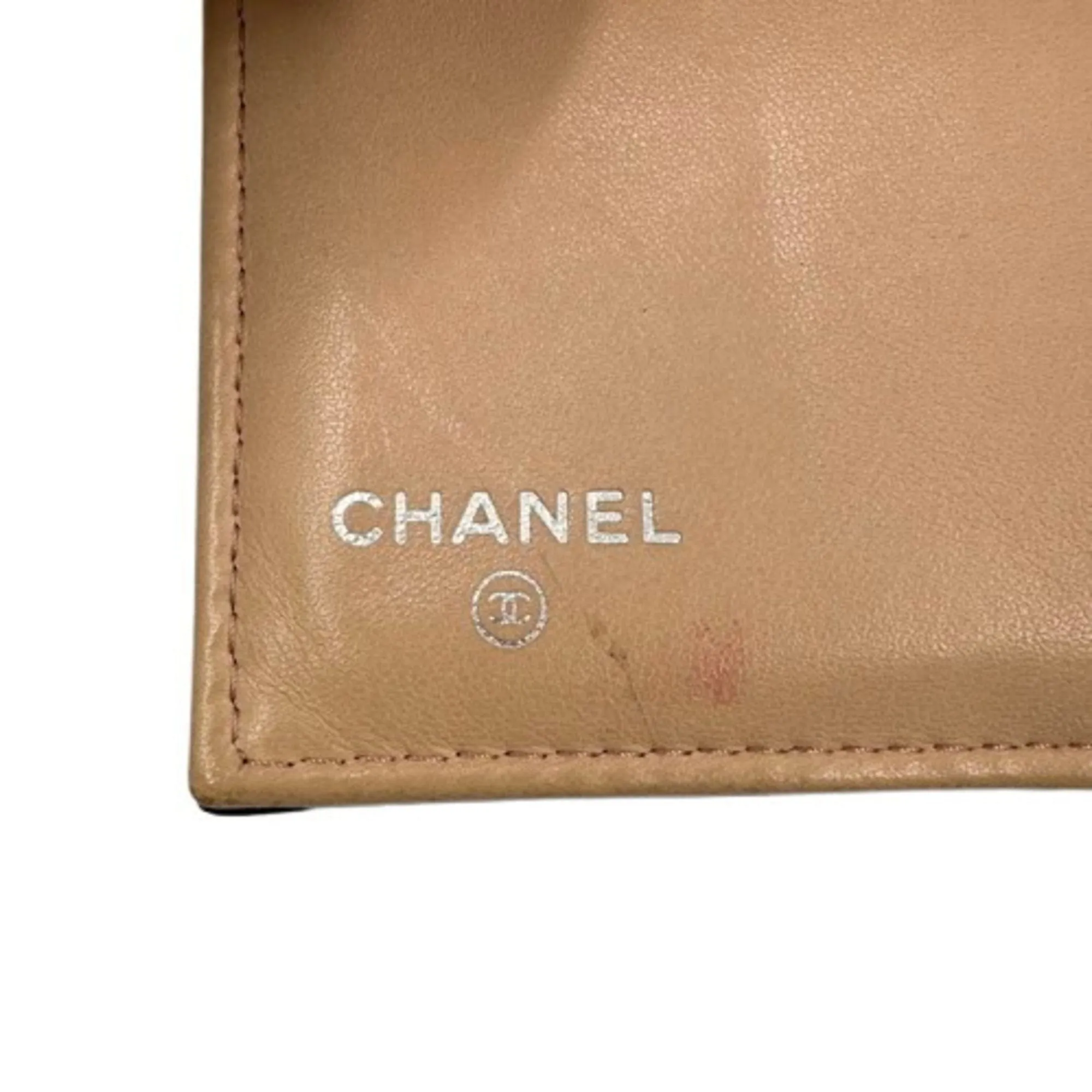 Chanel Leather Wallet (Tri-Fold) (Pre-Owned)