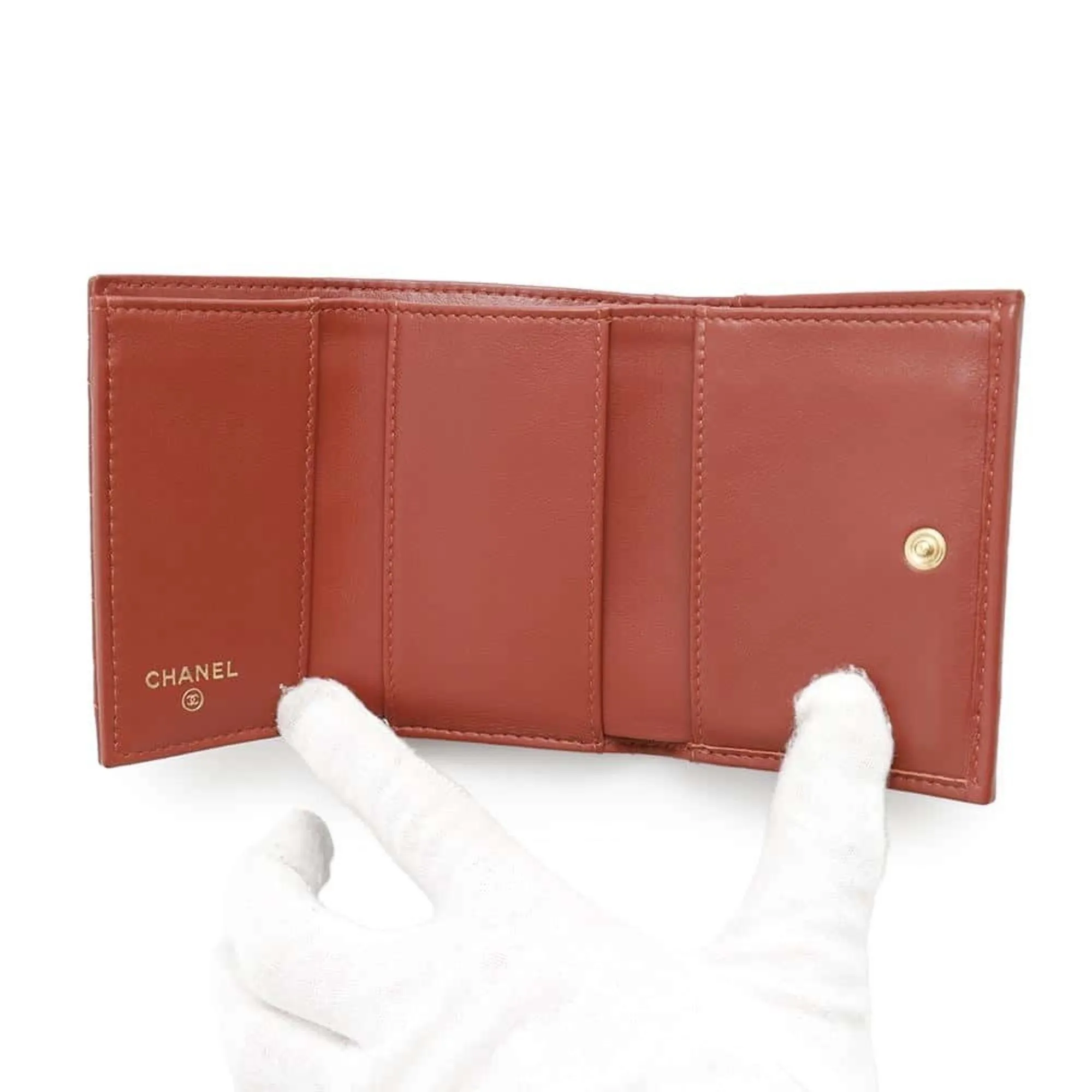 Chanel Leather Wallet (Tri-Fold) (Pre-Owned)