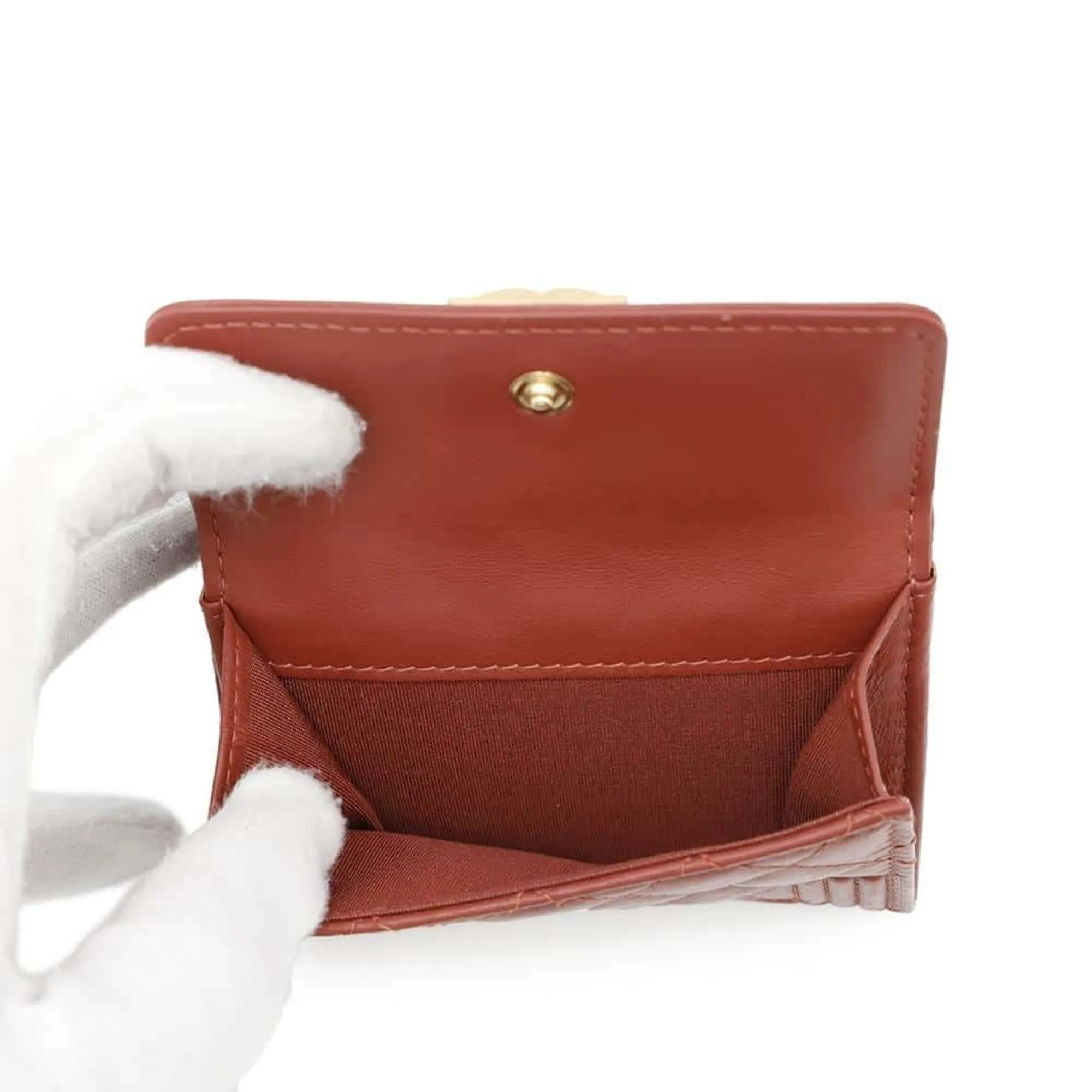 Chanel Leather Wallet (Tri-Fold) (Pre-Owned)