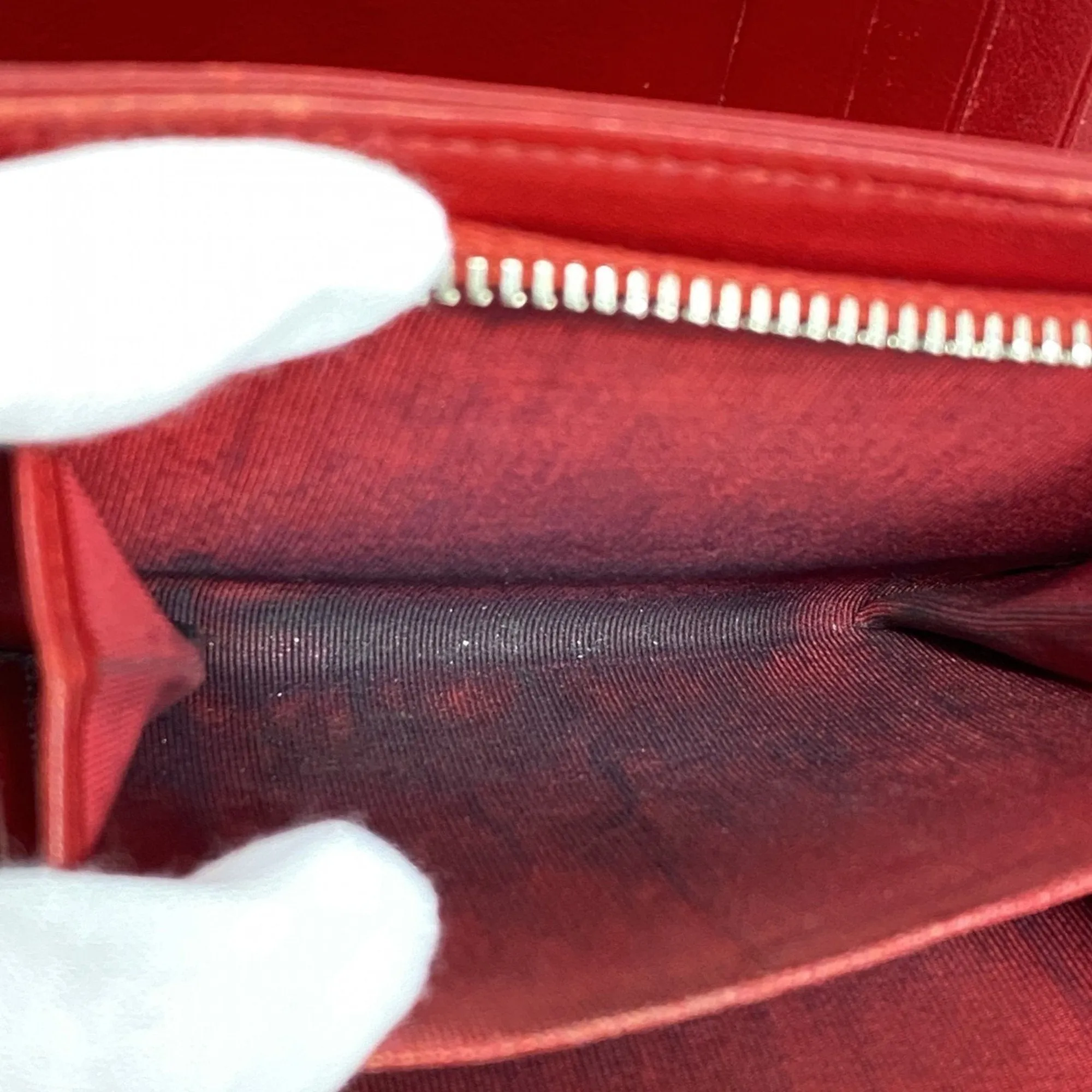 Chanel Patent Leather Wallet (Bi-Fold) (Pre-Owned)