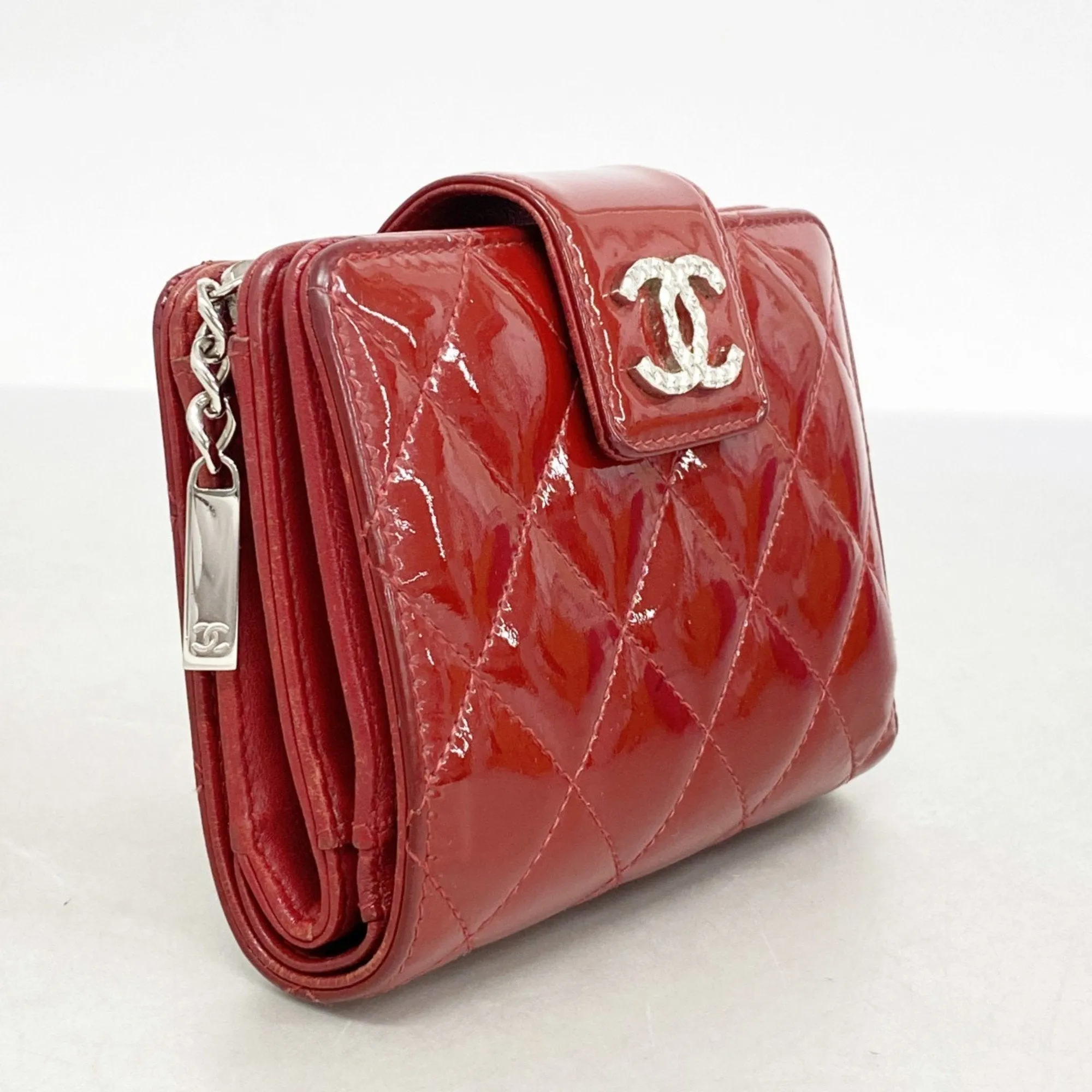 Chanel Patent Leather Wallet (Bi-Fold) (Pre-Owned)