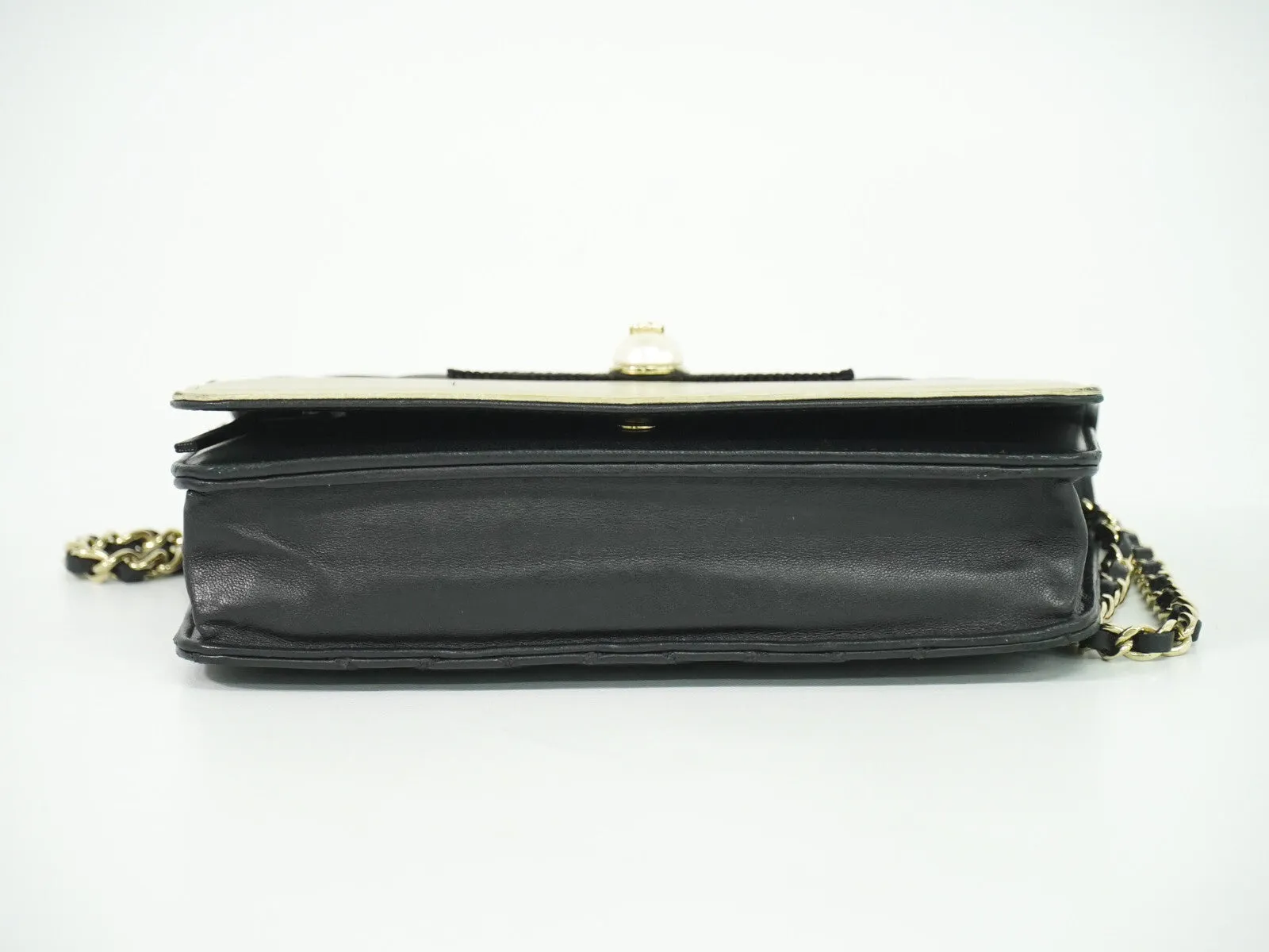 Chanel Wallet On Chain Leather Wallet (Pre-Owned)