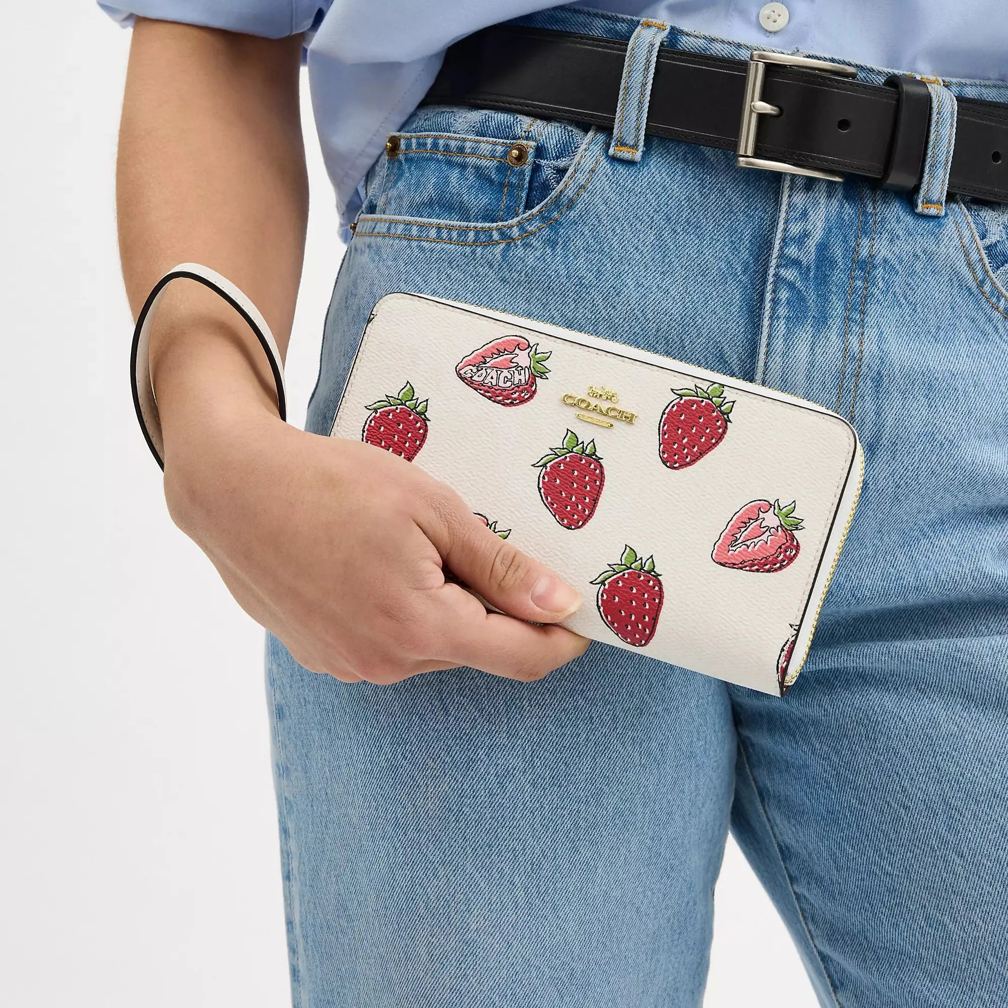 Coach Outlet Long Zip Around Wallet With Strawberry Print