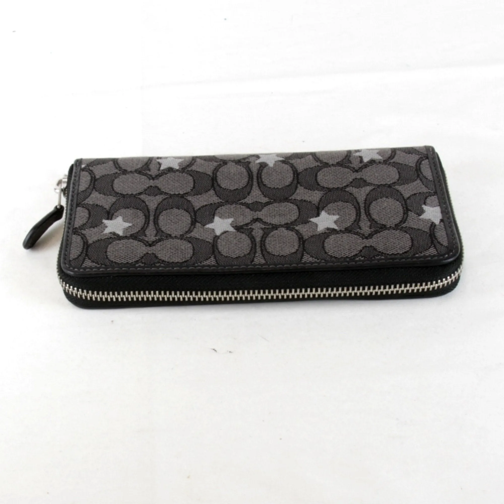 Coach Signature Signature Line Long Wallet (Bi-Fold) (Pre-Owned)