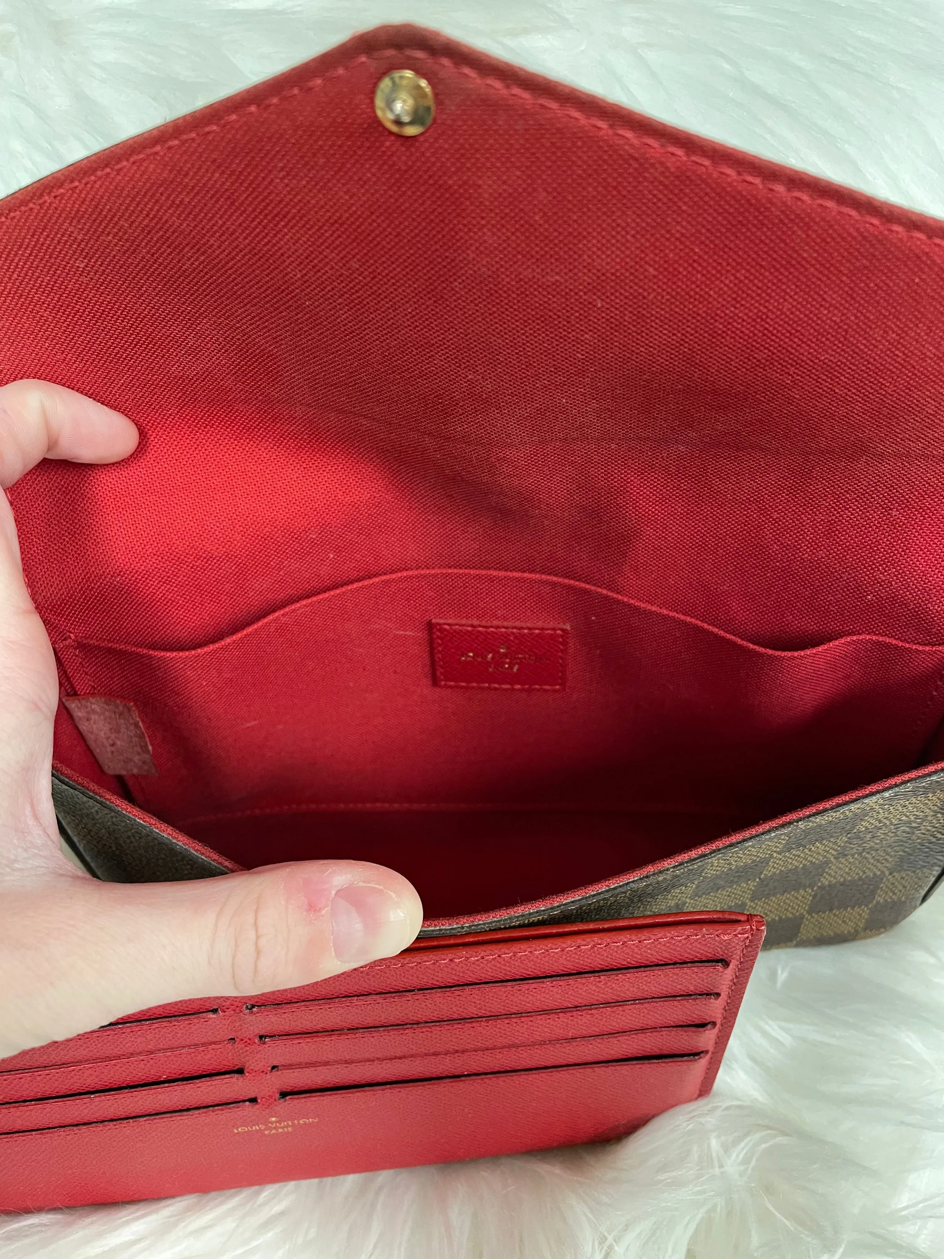 Crossbody Luxury Designer By Louis Vuitton, Size: Small