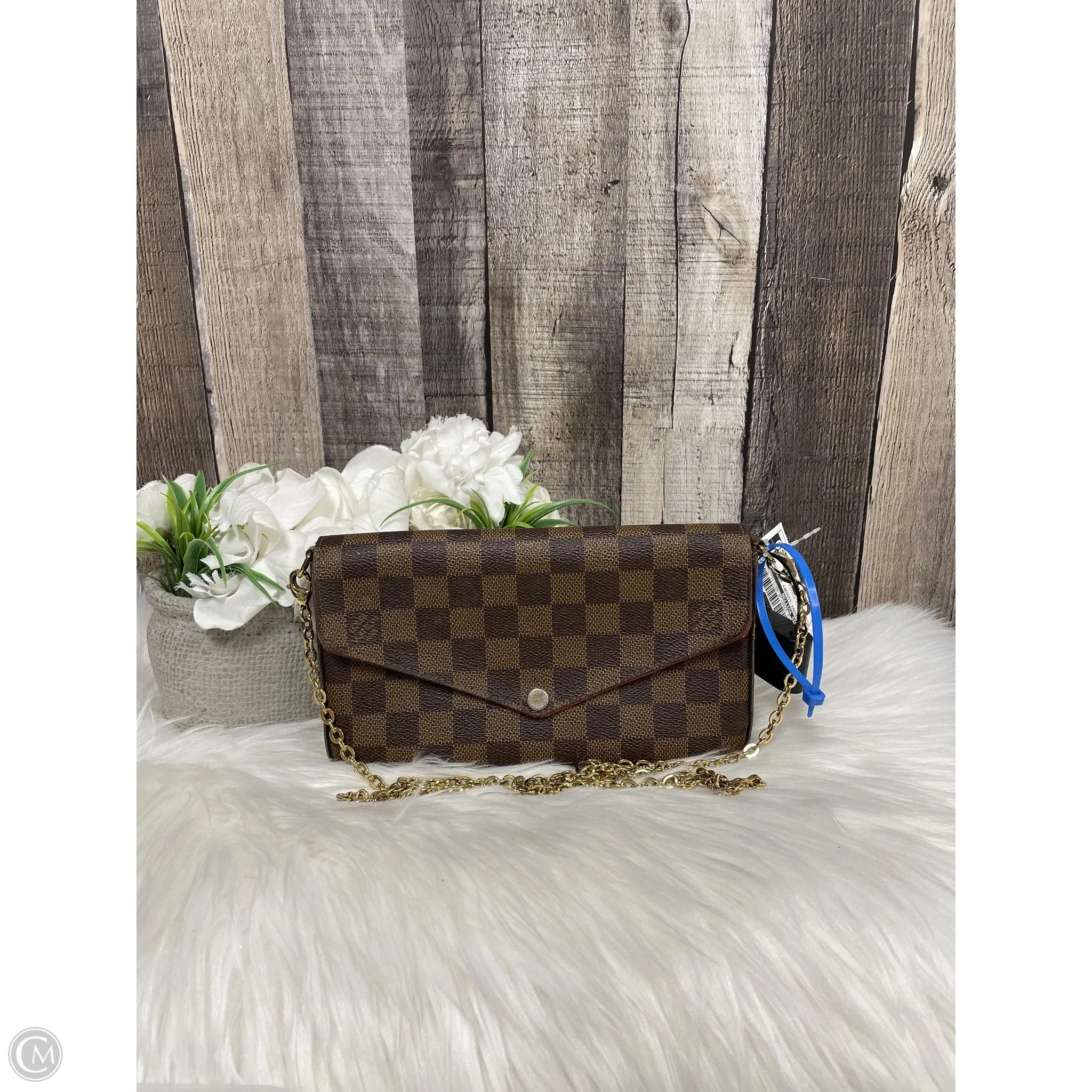 Crossbody Luxury Designer By Louis Vuitton, Size: Small