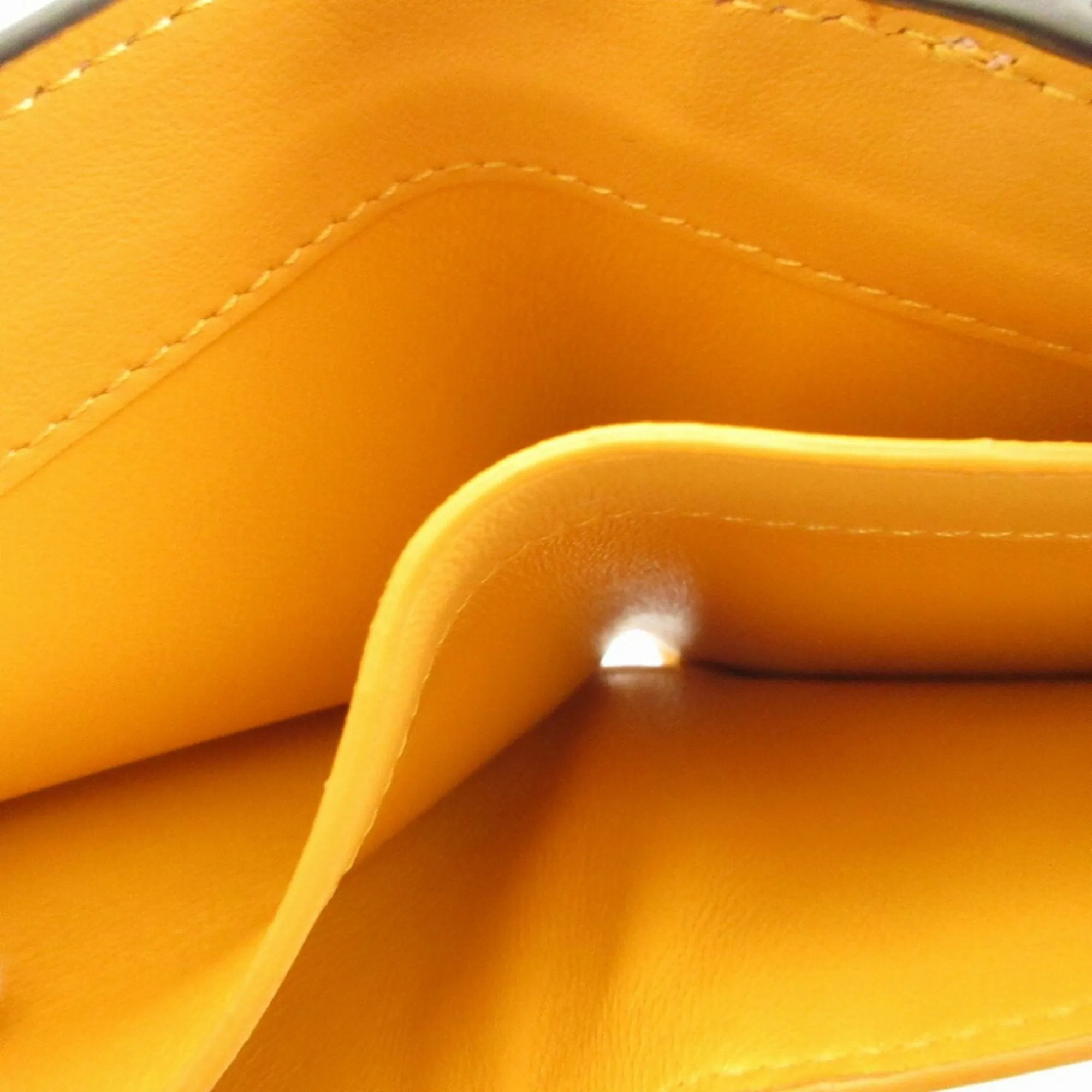 Fendi Leather Wallet (Bi-Fold) (Pre-Owned)
