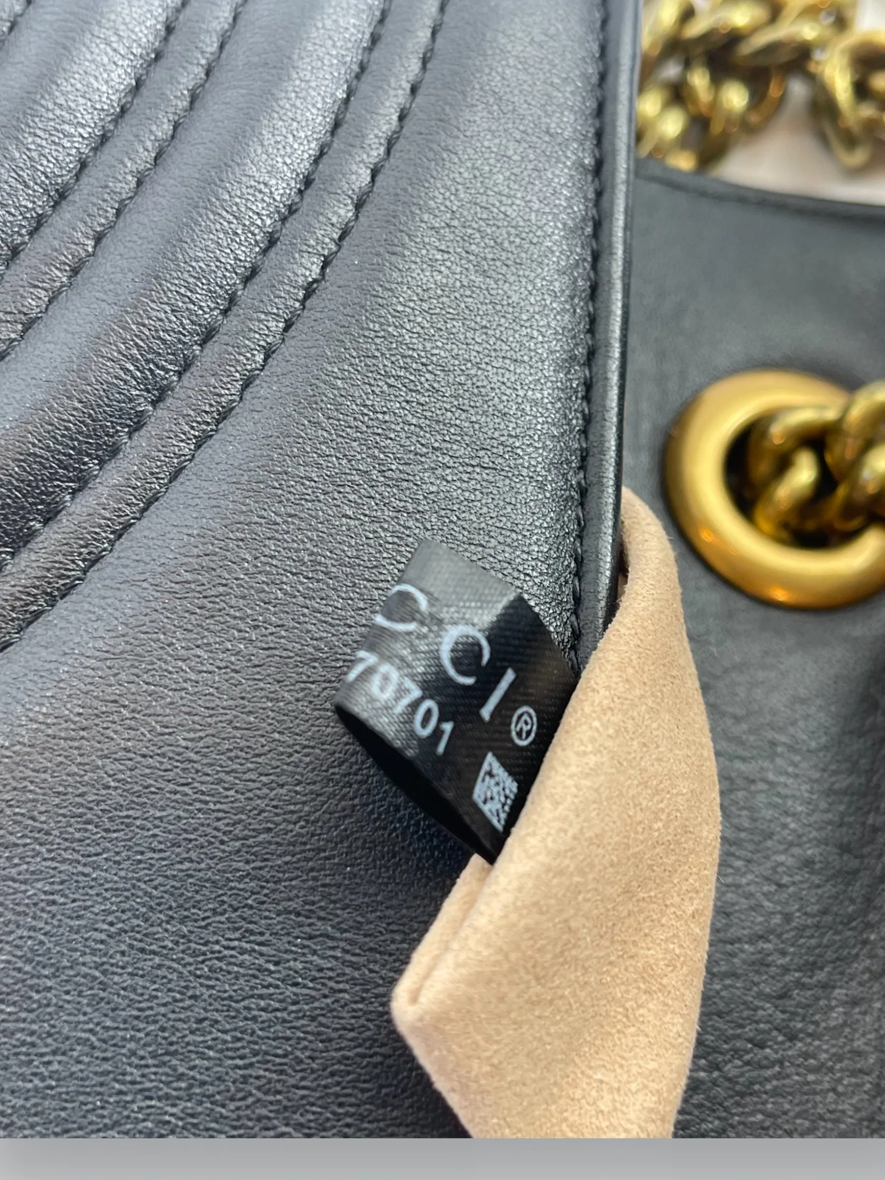 Gucci Black Matelase Leather GG Marmont Crossbody