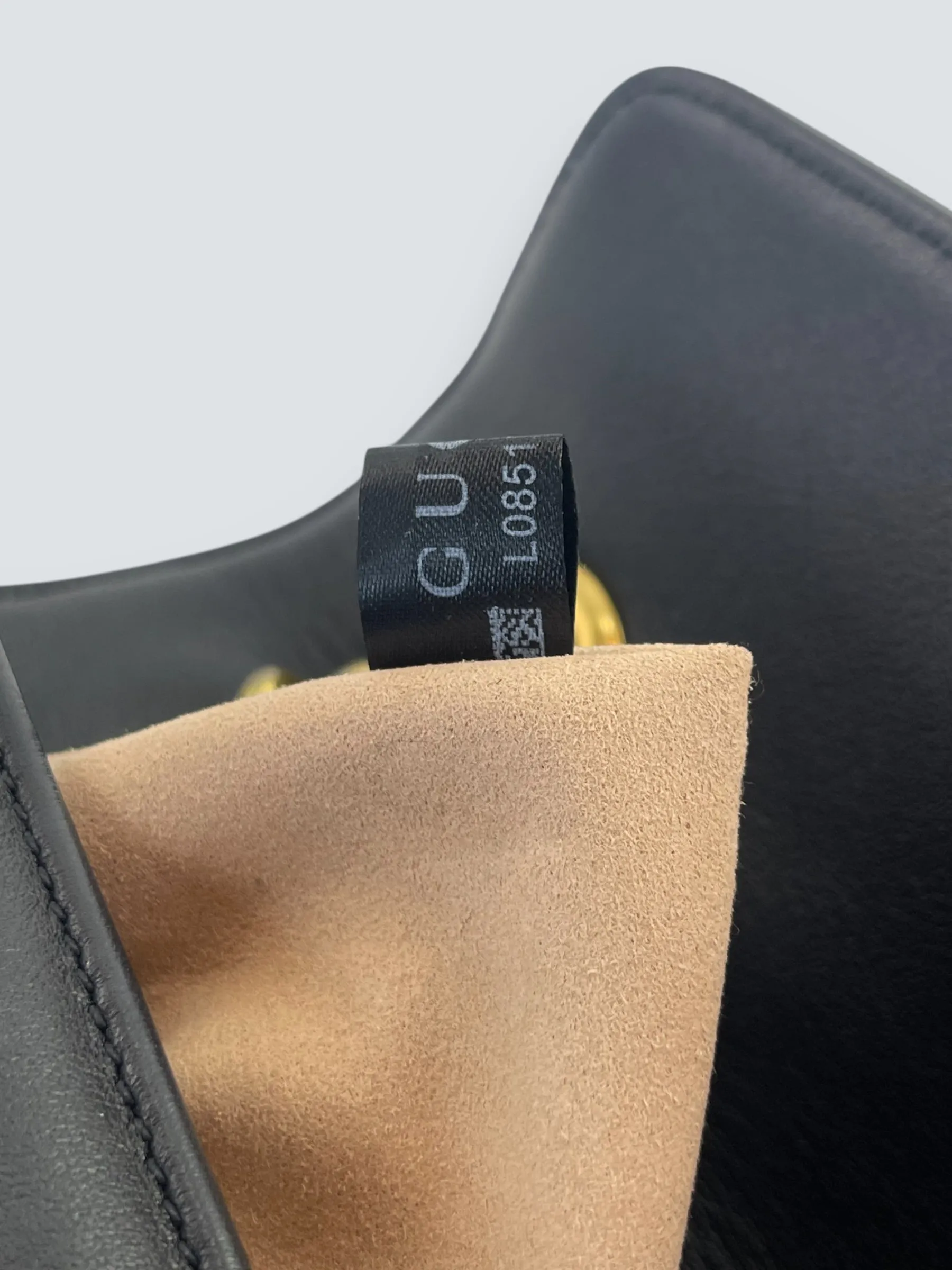 Gucci Black Matelase Leather GG Marmont Crossbody