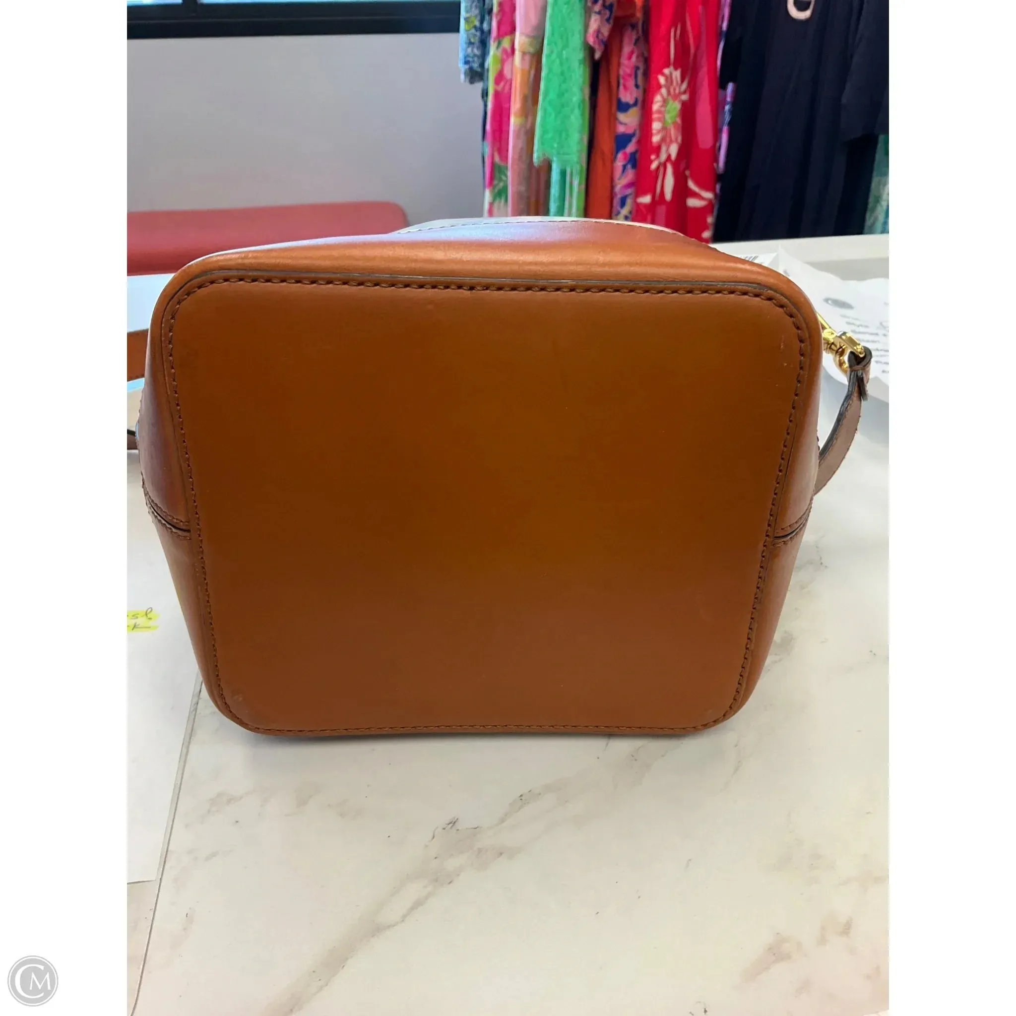 Handbag Luxury Designer By Fendi, Size: Medium