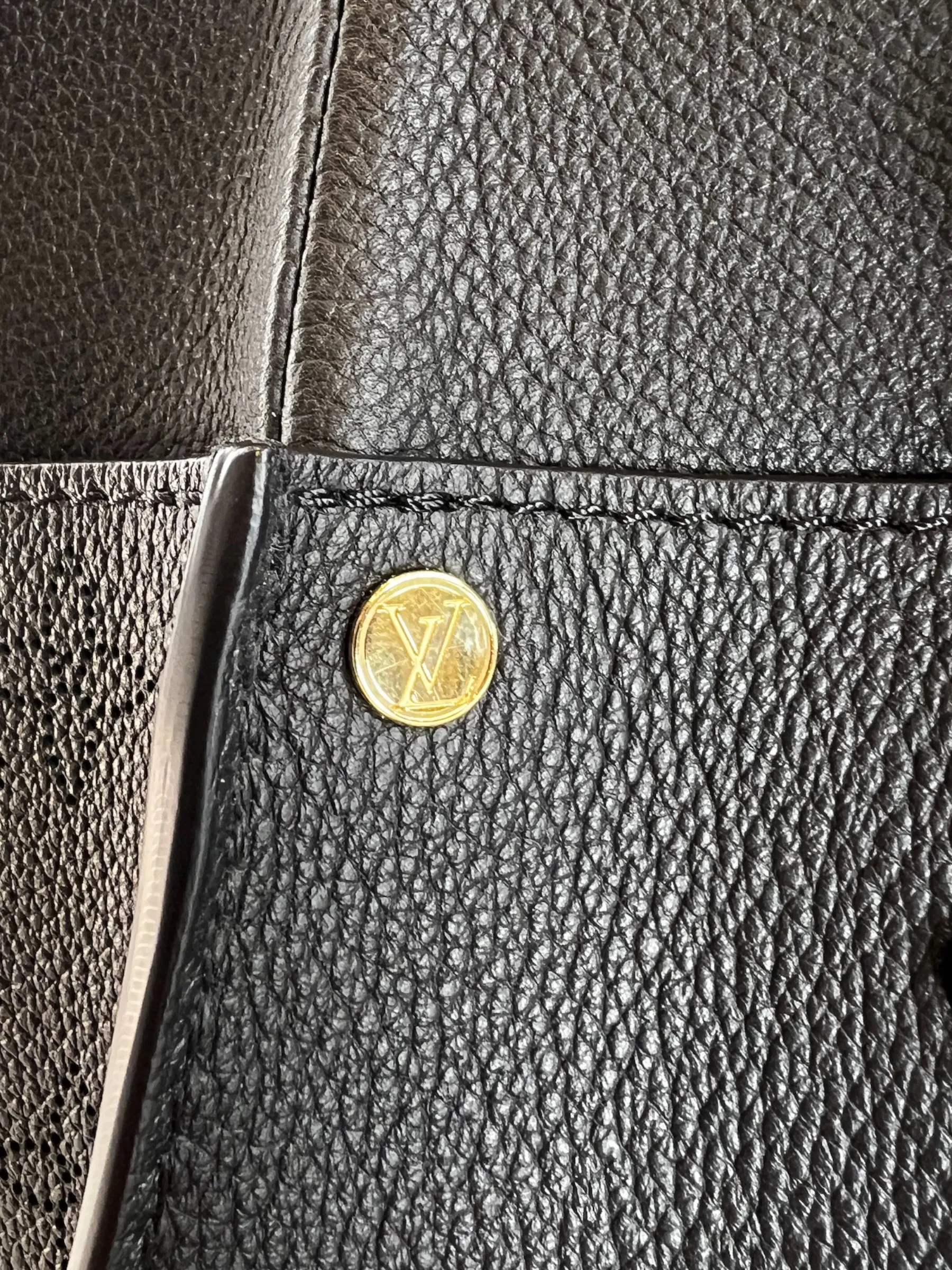 Louis Vuitton Black Leather "On My Side" GM Tote