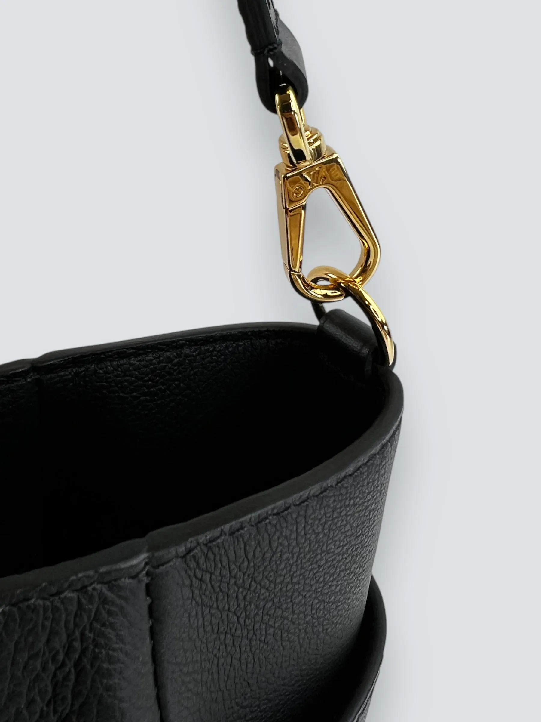 Louis Vuitton Black Leather "On My Side" GM Tote