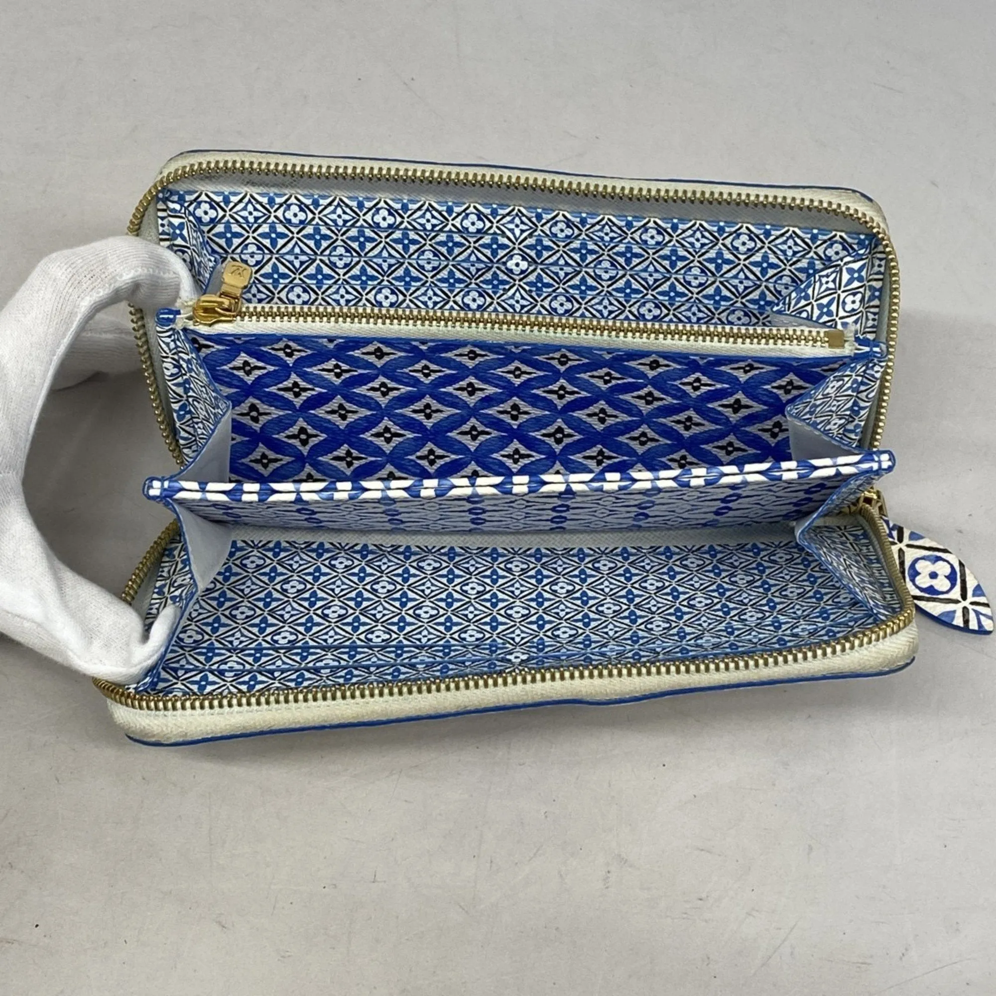 Louis Vuitton blue Long Wallet (Bi-Fold) (Pre-Owned)