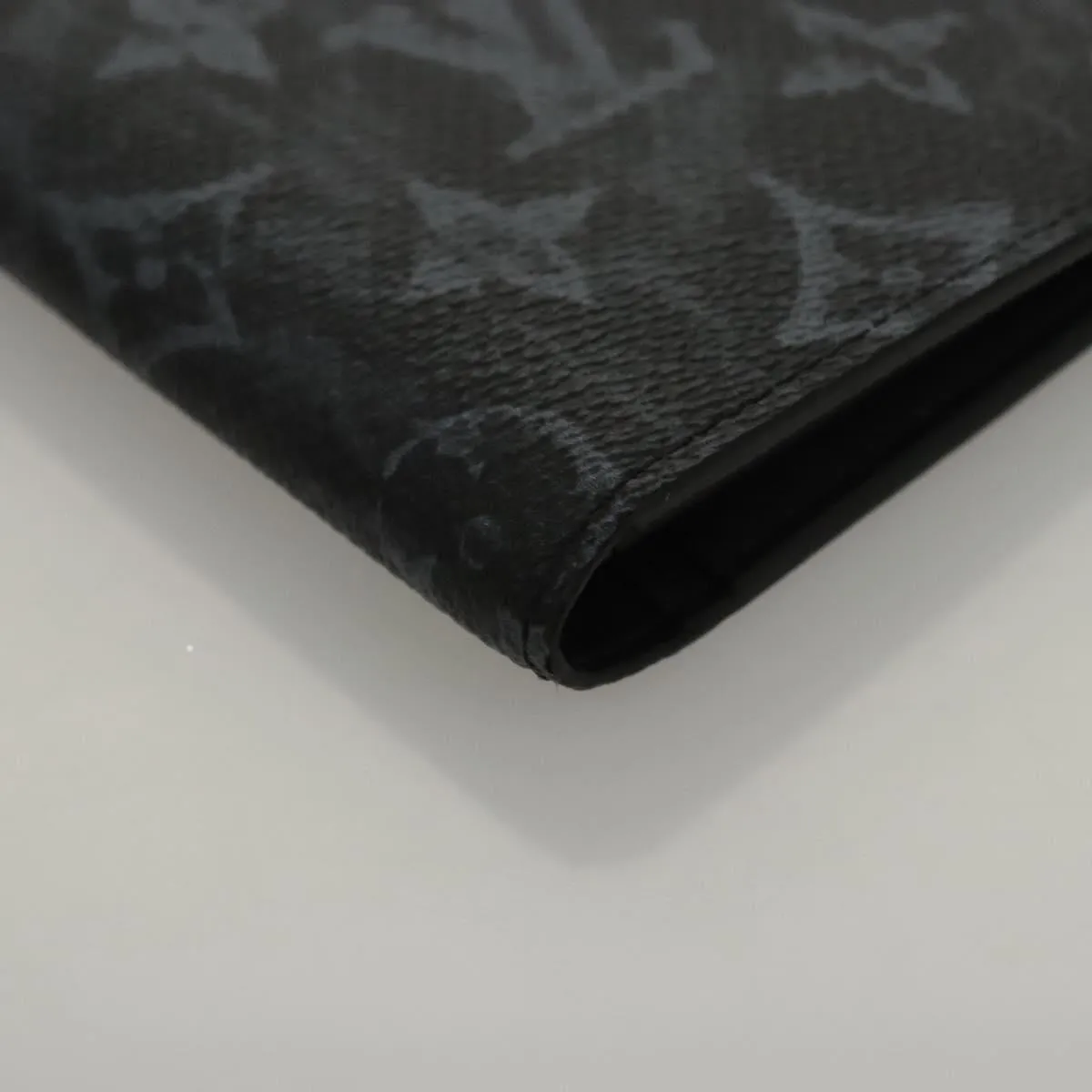 Louis Vuitton Brazza Canvas Wallet (Pre-Owned)
