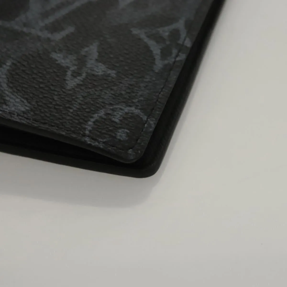 Louis Vuitton Brazza Canvas Wallet (Pre-Owned)