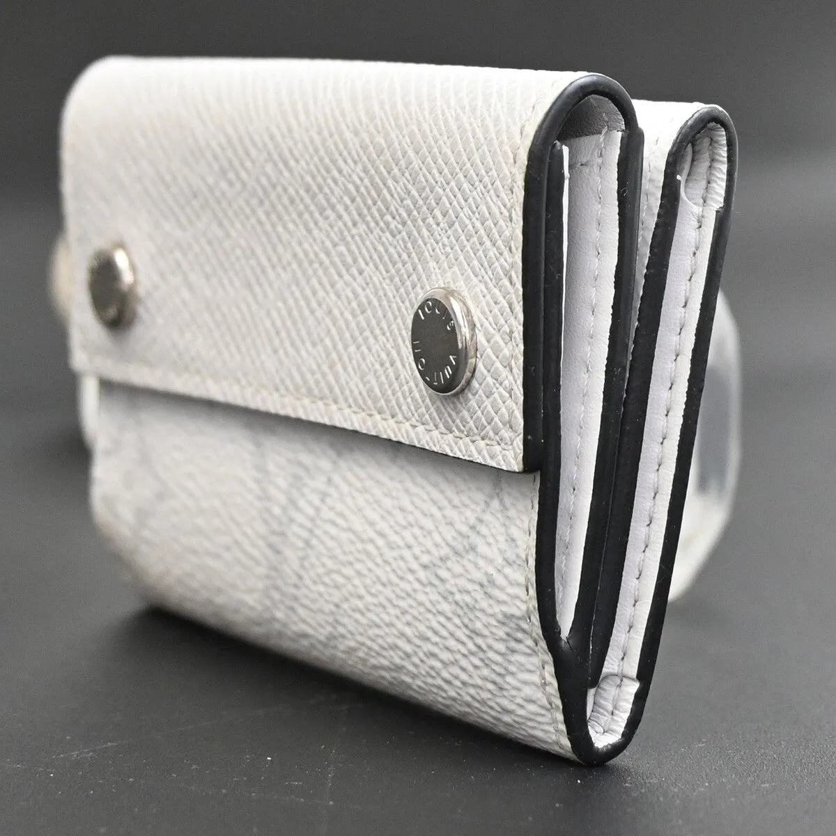 Louis Vuitton Compact Discovery Leather Wallet (Pre-Owned)