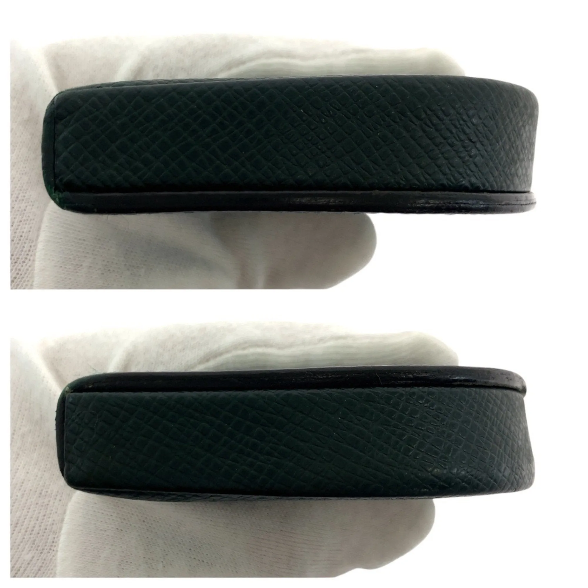 Louis Vuitton Episea Taiga Leather Coin Purse/Coin Case (Pre-Owned)