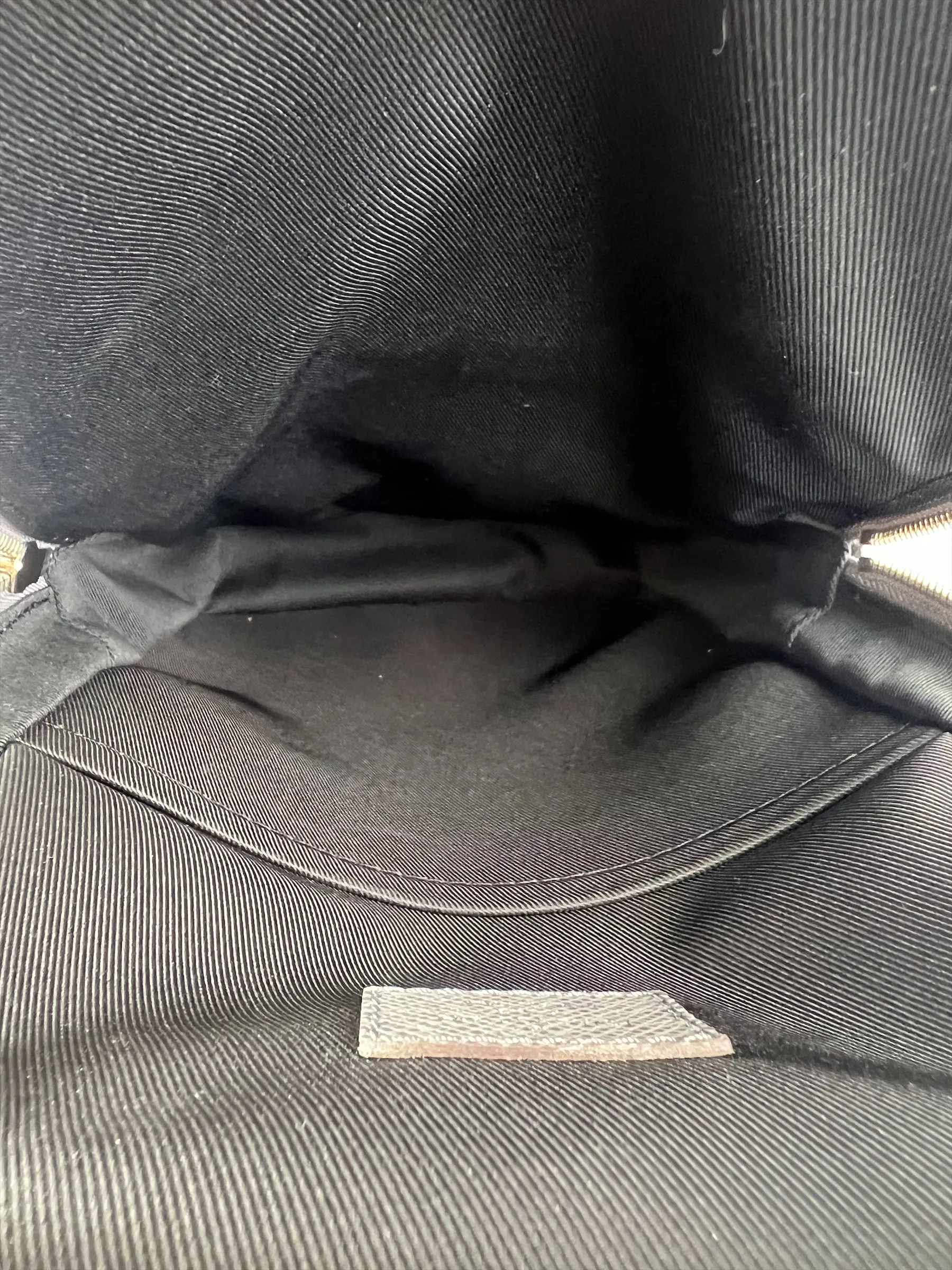 Louis Vuitton Grey Taiga Leather ??Avenue Sling?? Backpack