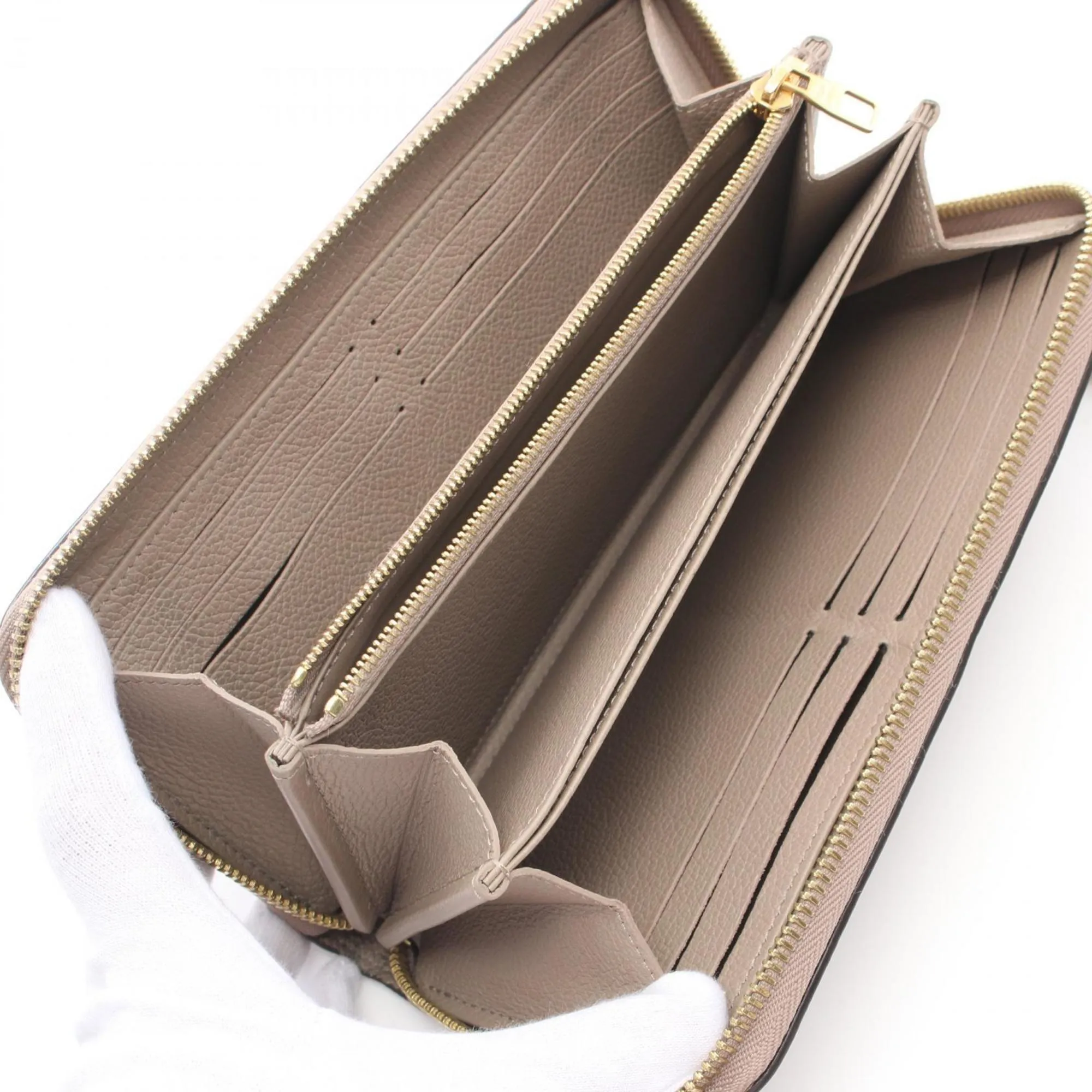 Louis Vuitton ivory Leather Long Bill Wallet (Bi-Fold) (Pre-Owned)