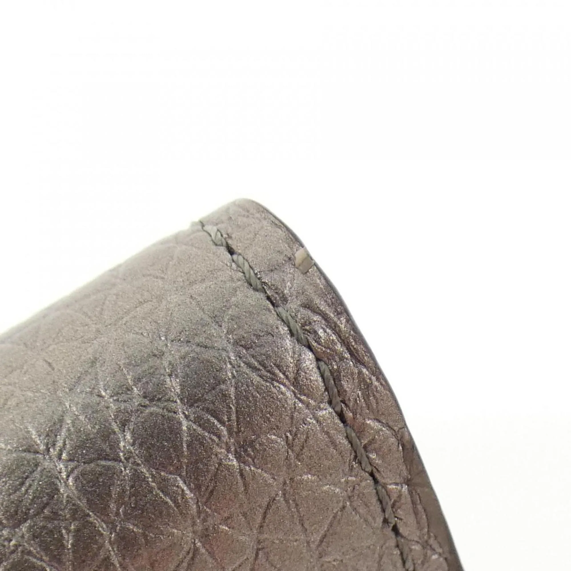 Louis Vuitton Leather Wallet (Tri-Fold) (Pre-Owned)