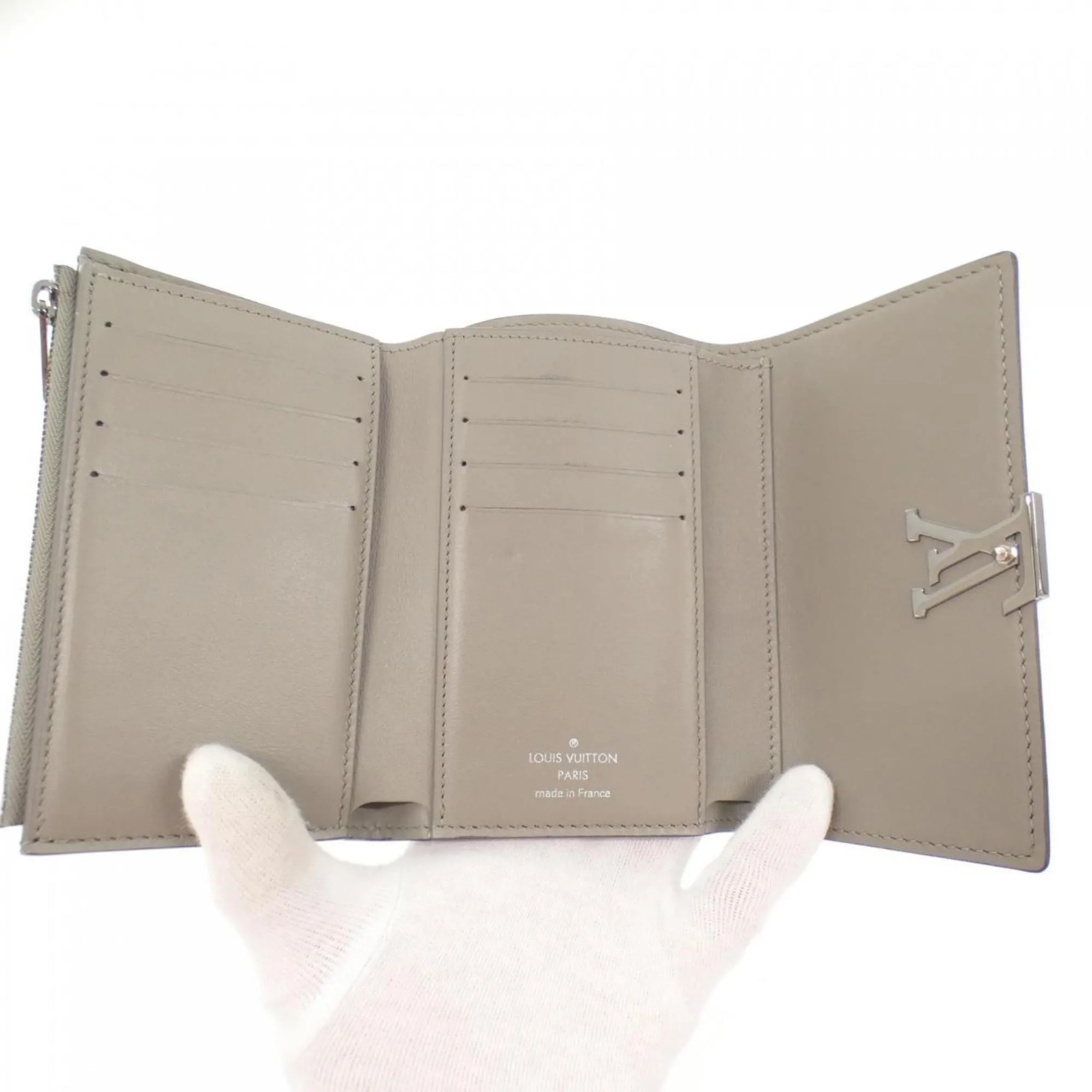 Louis Vuitton Leather Wallet (Tri-Fold) (Pre-Owned)