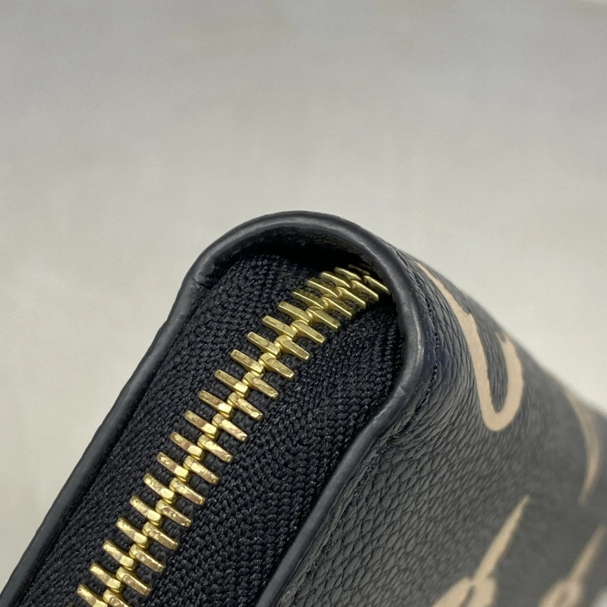 Louis Vuitton  Long Wallet (Bi-Fold) (Pre-Owned)