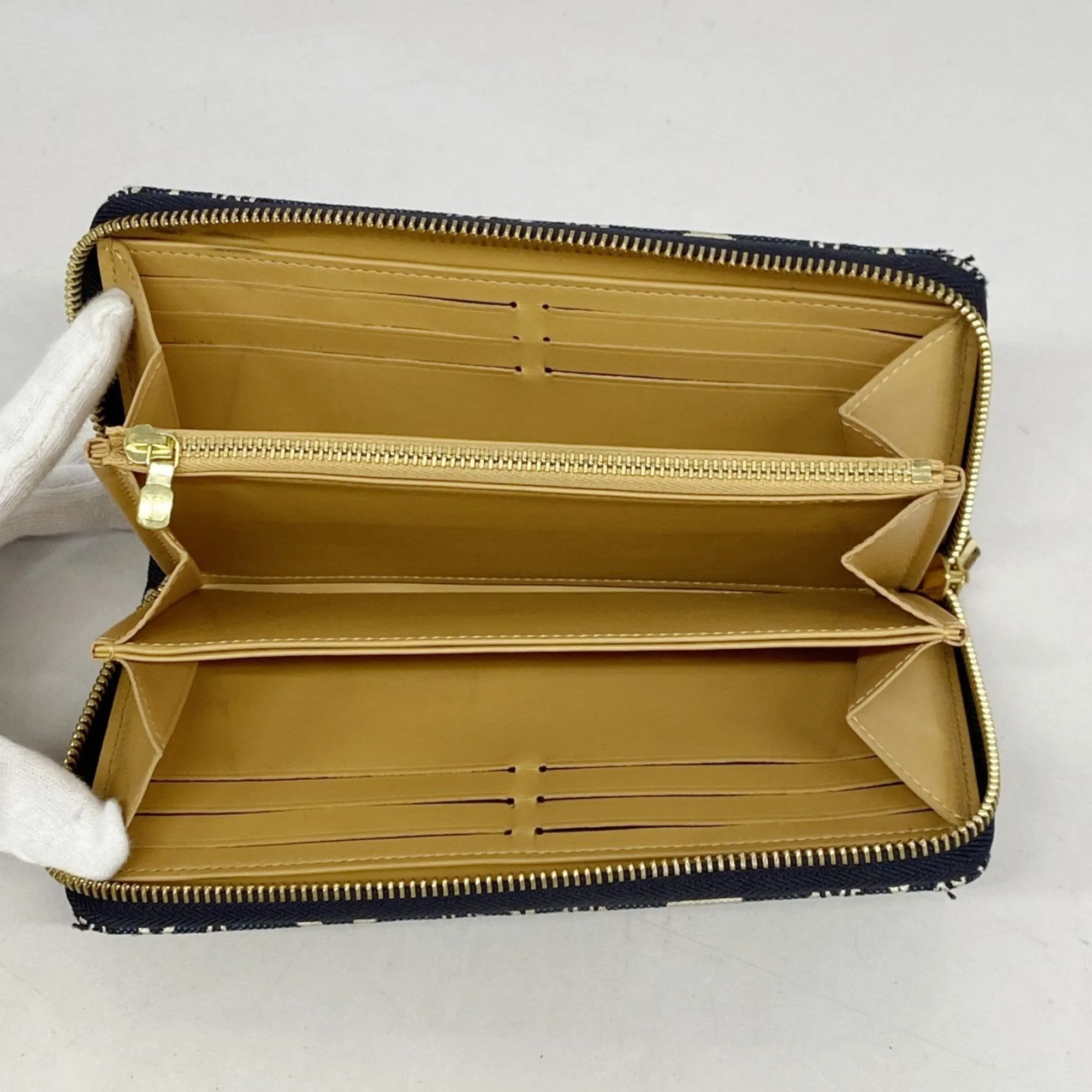 Louis Vuitton Long Wallet (Bi-Fold) (Pre-Owned)