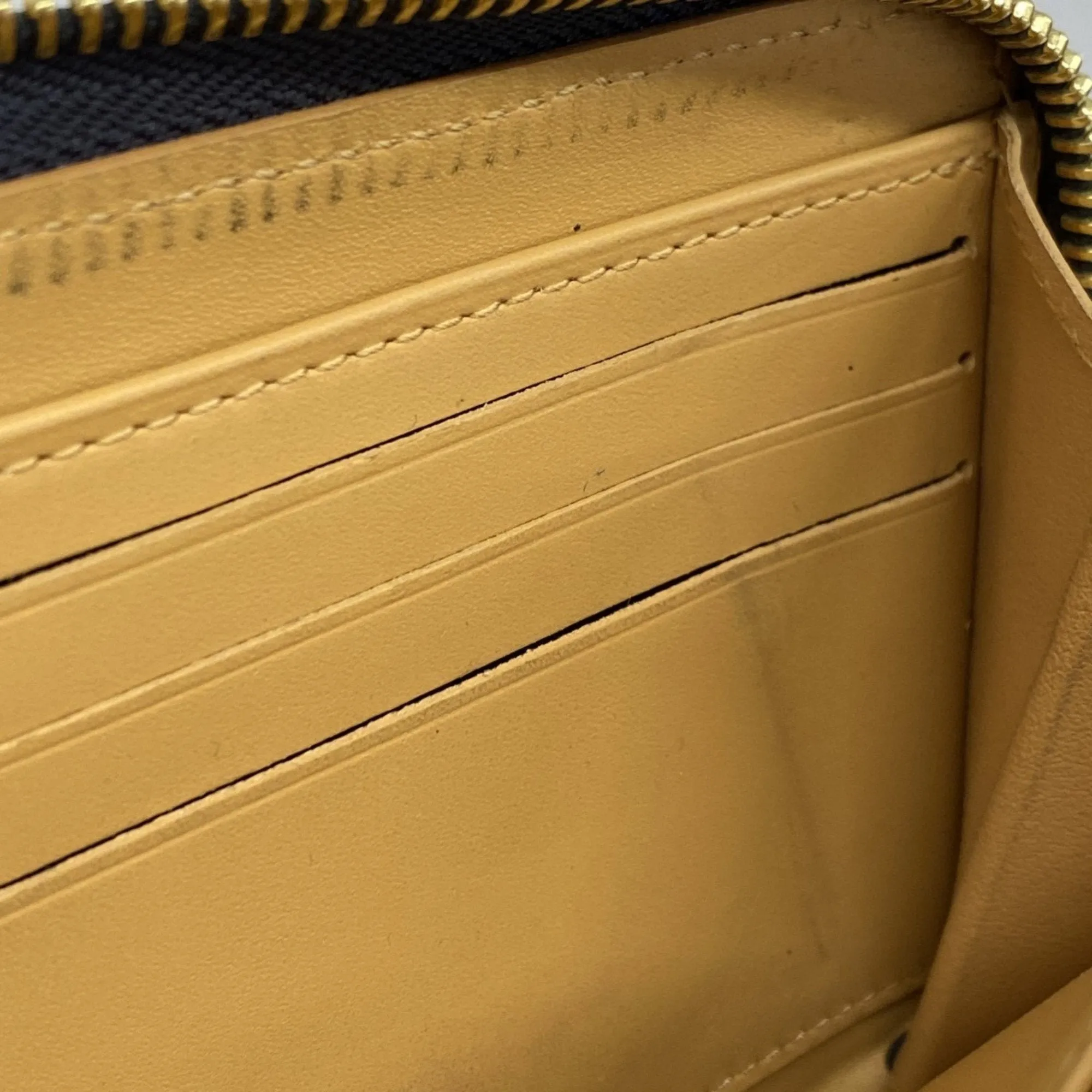 Louis Vuitton Long Wallet (Bi-Fold) (Pre-Owned)