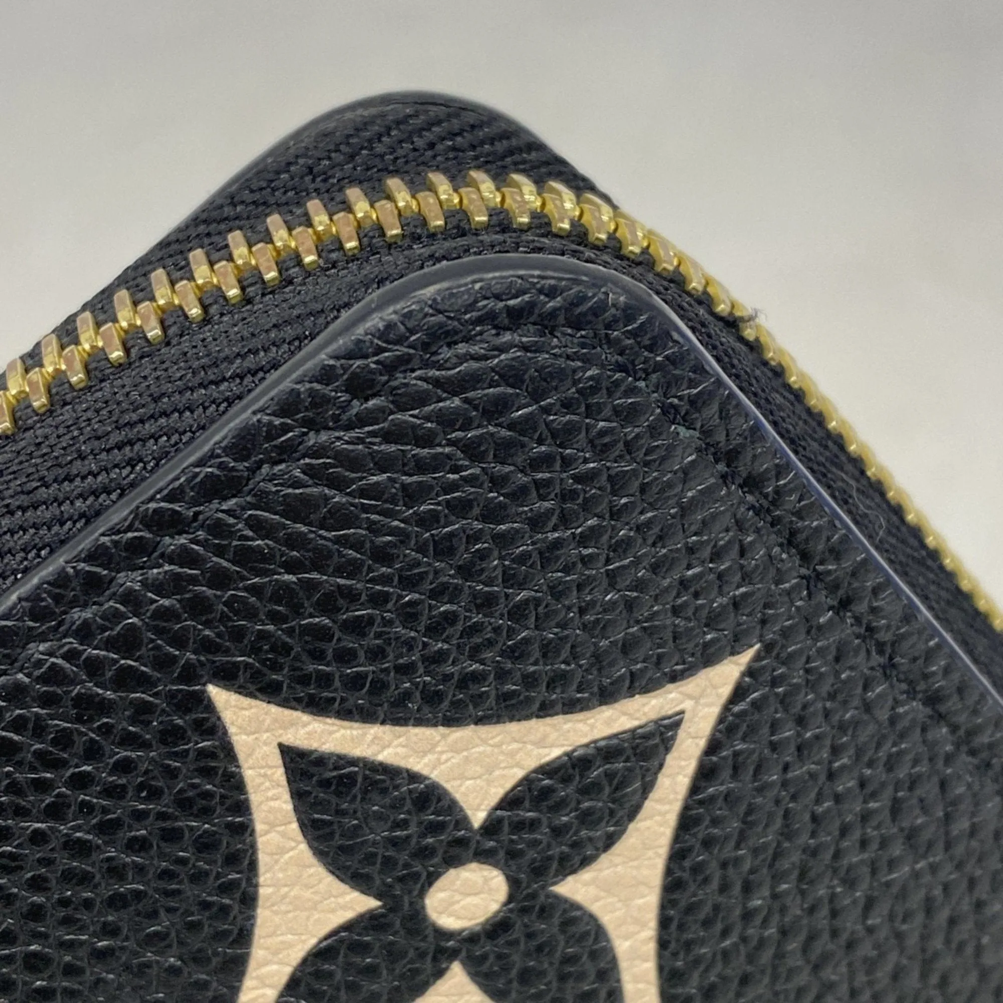 Louis Vuitton  Long Wallet (Bi-Fold) (Pre-Owned)