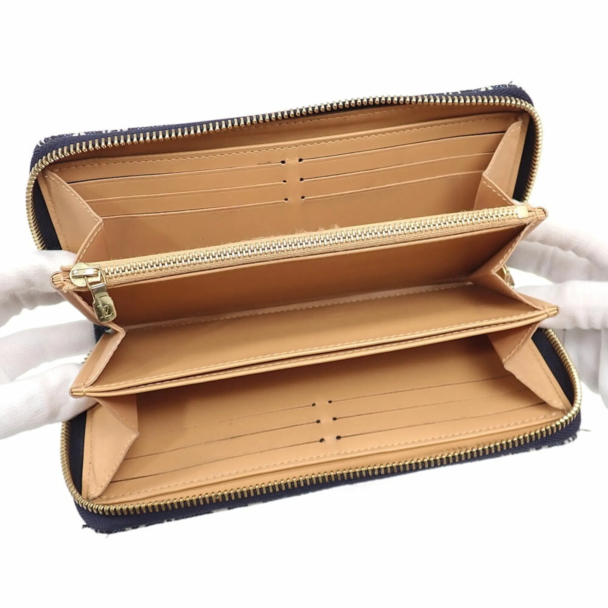 Louis Vuitton Monogram Long Wallet (Bi-Fold) (Pre-Owned)