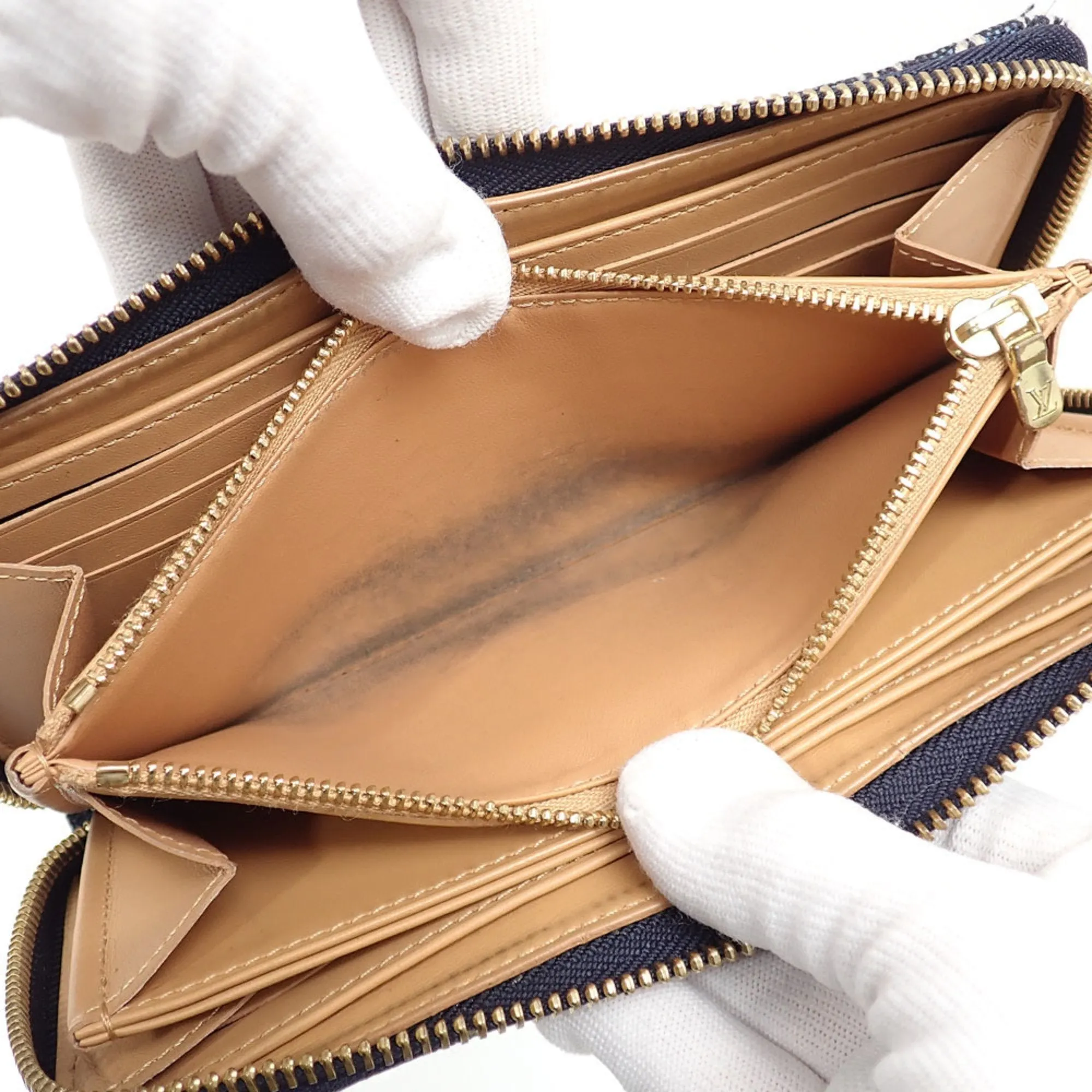 Louis Vuitton Monogram Long Wallet (Bi-Fold) (Pre-Owned)