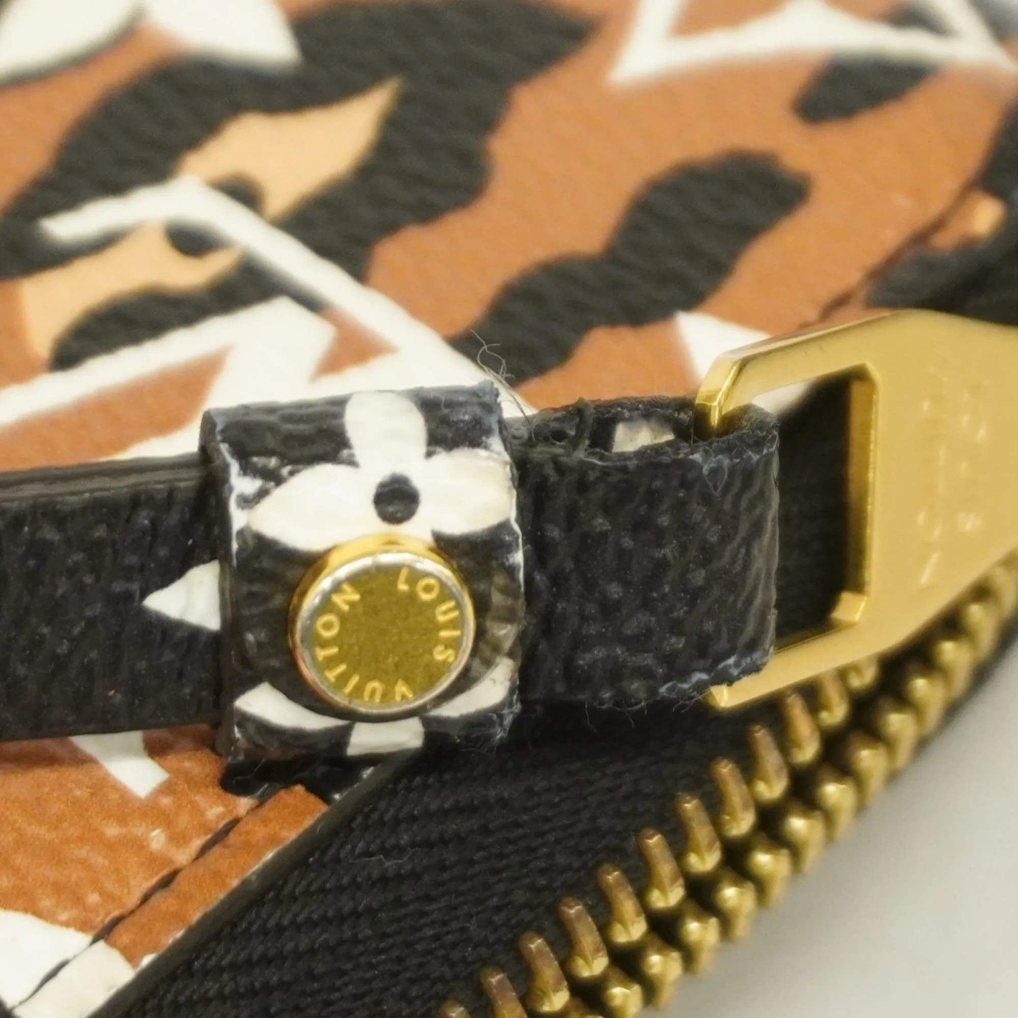 Louis Vuitton Noir Long Wallet (Bi-Fold) (Pre-Owned)