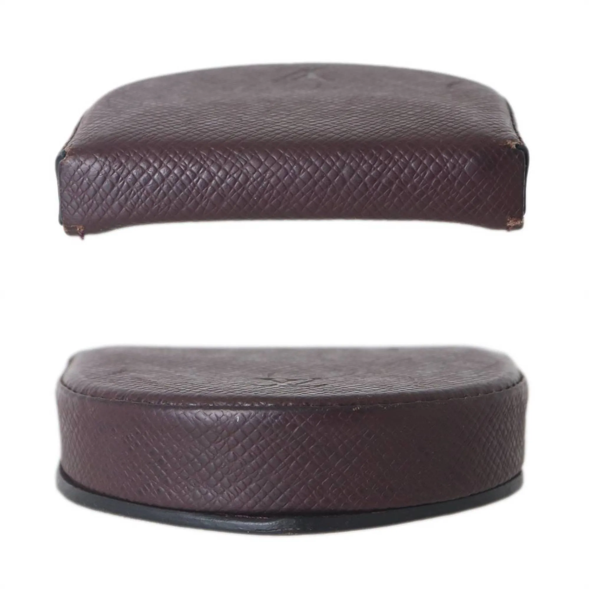 Louis Vuitton Taiga Acajou Taiga Leather Coin Purse/Coin Case (Pre-Owned)