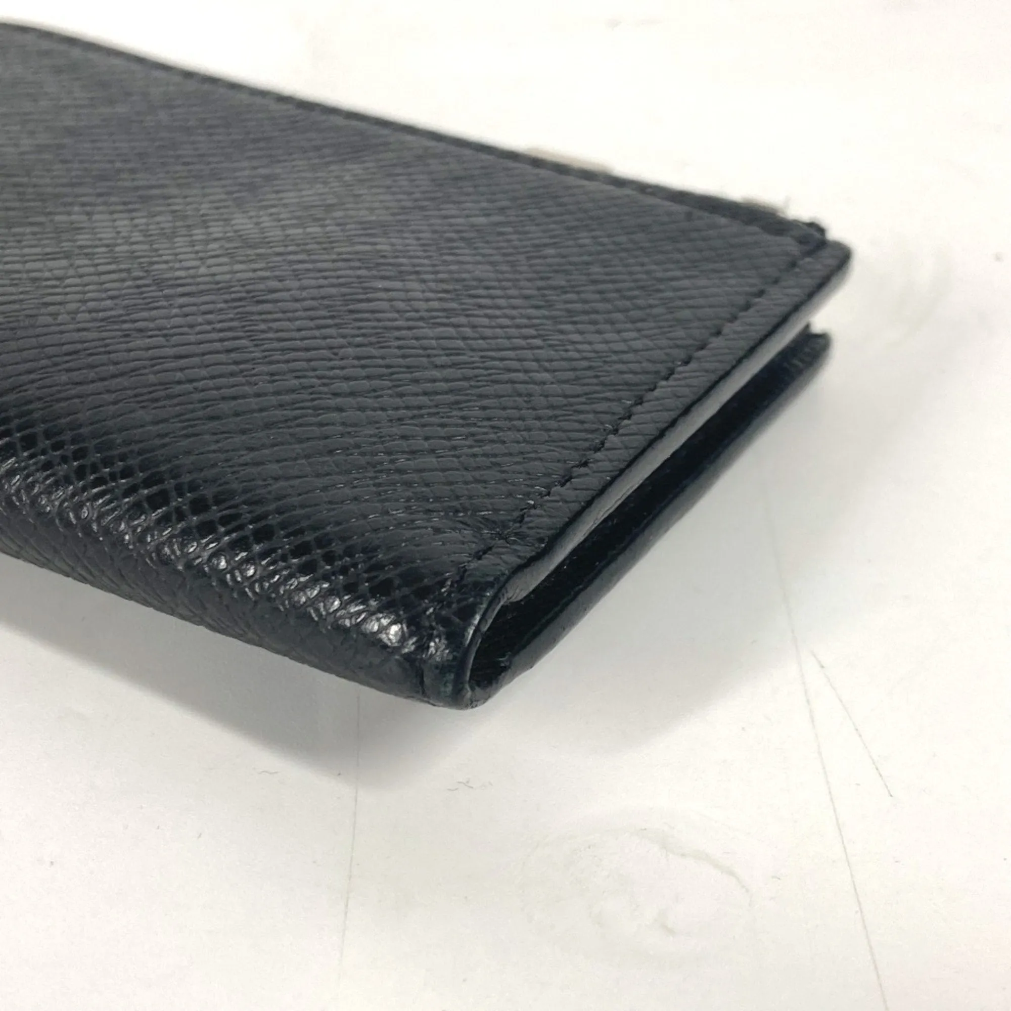 Louis Vuitton Taiga Leather Coin Purse/Coin Case (Pre-Owned)