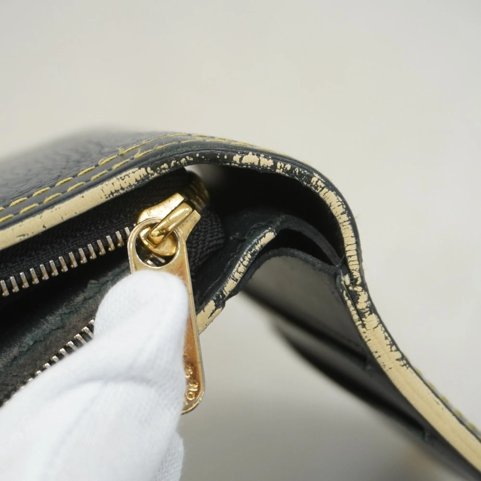 Louis Vuitton Wallet (Bi-Fold) (Pre-Owned)