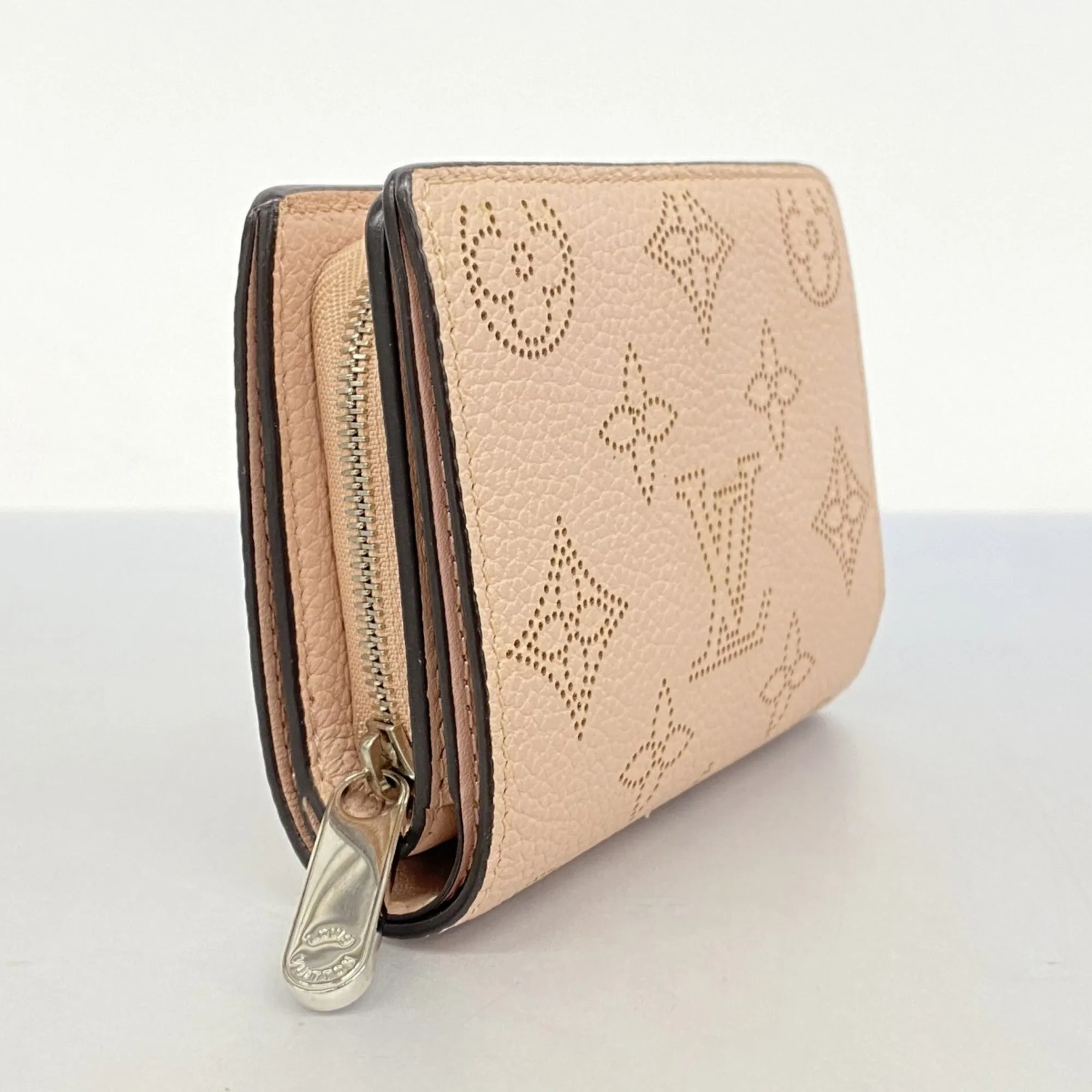 Louis Vuitton Wallet (Bi-Fold) (Pre-Owned)