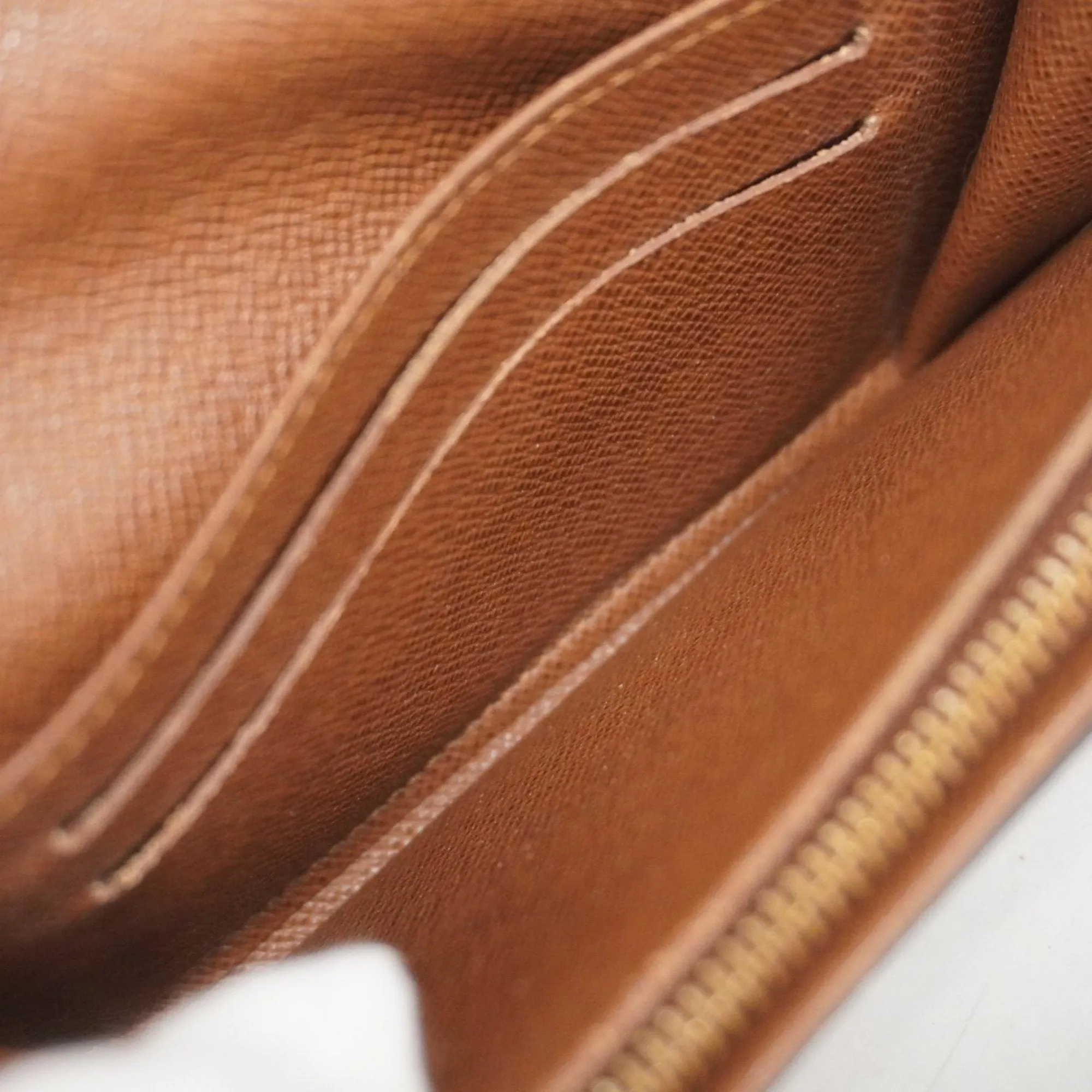 Louis Vuitton Wallet (Bi-Fold) (Pre-Owned)