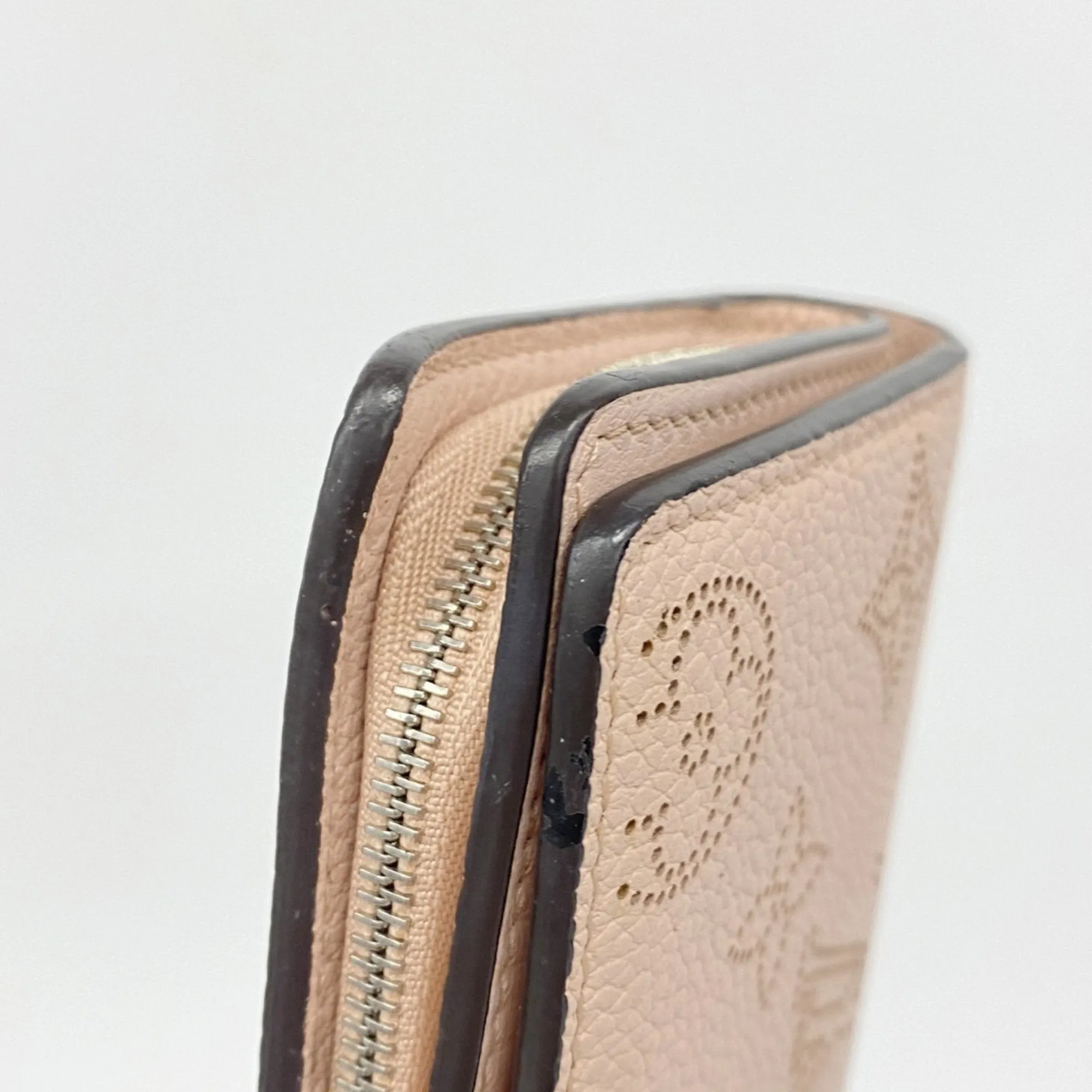 Louis Vuitton Wallet (Bi-Fold) (Pre-Owned)